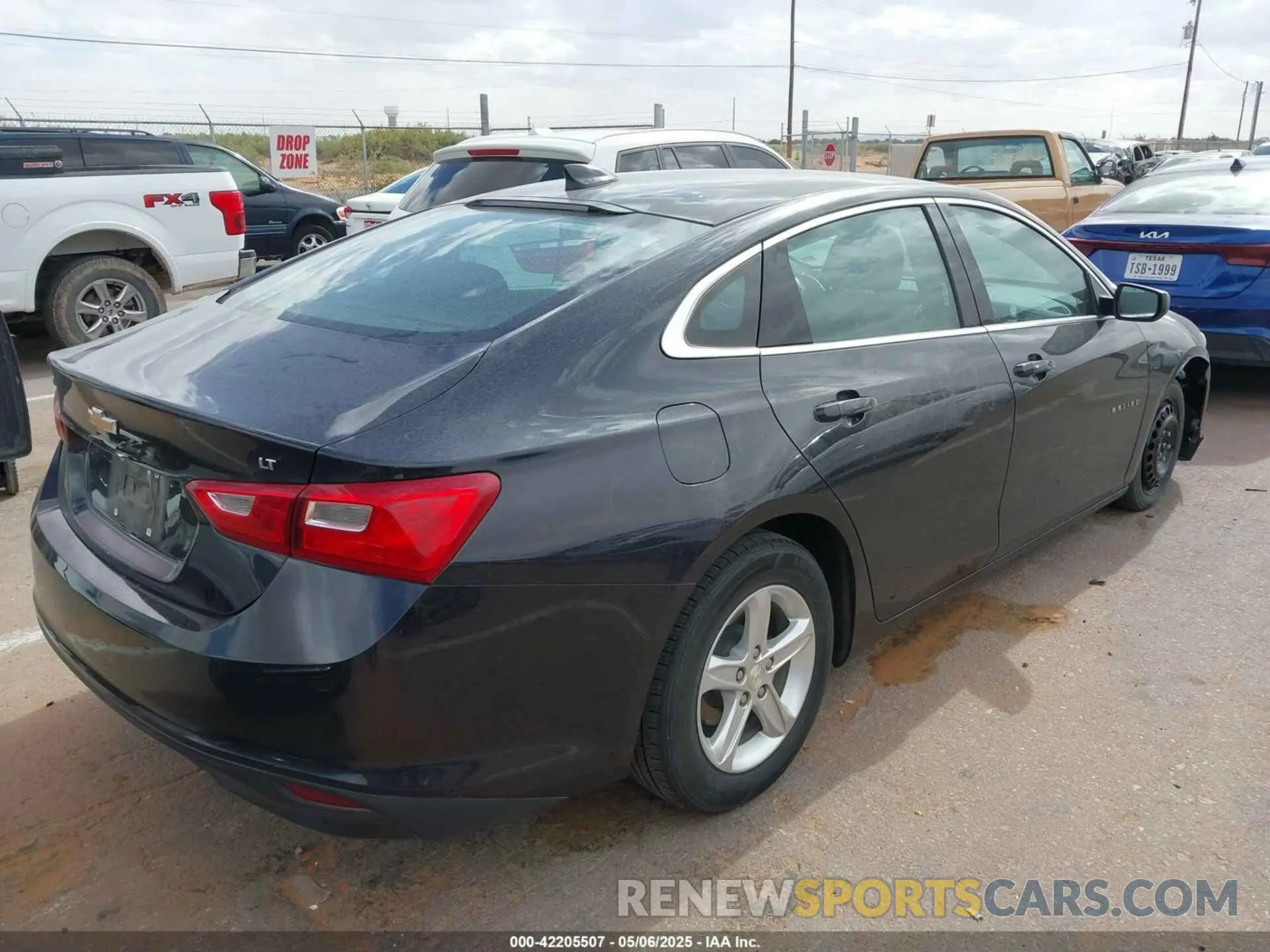 4 Photograph of a damaged car 1G1ZD5ST9PF229776 CHEVROLET MALIBU 2023