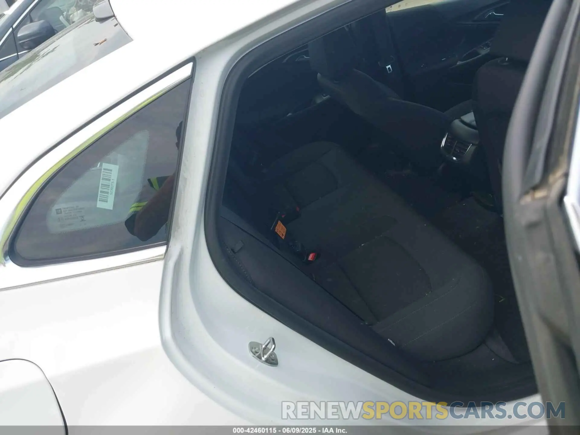8 Photograph of a damaged car 1G1ZD5STXPF232430 CHEVROLET MALIBU 2023