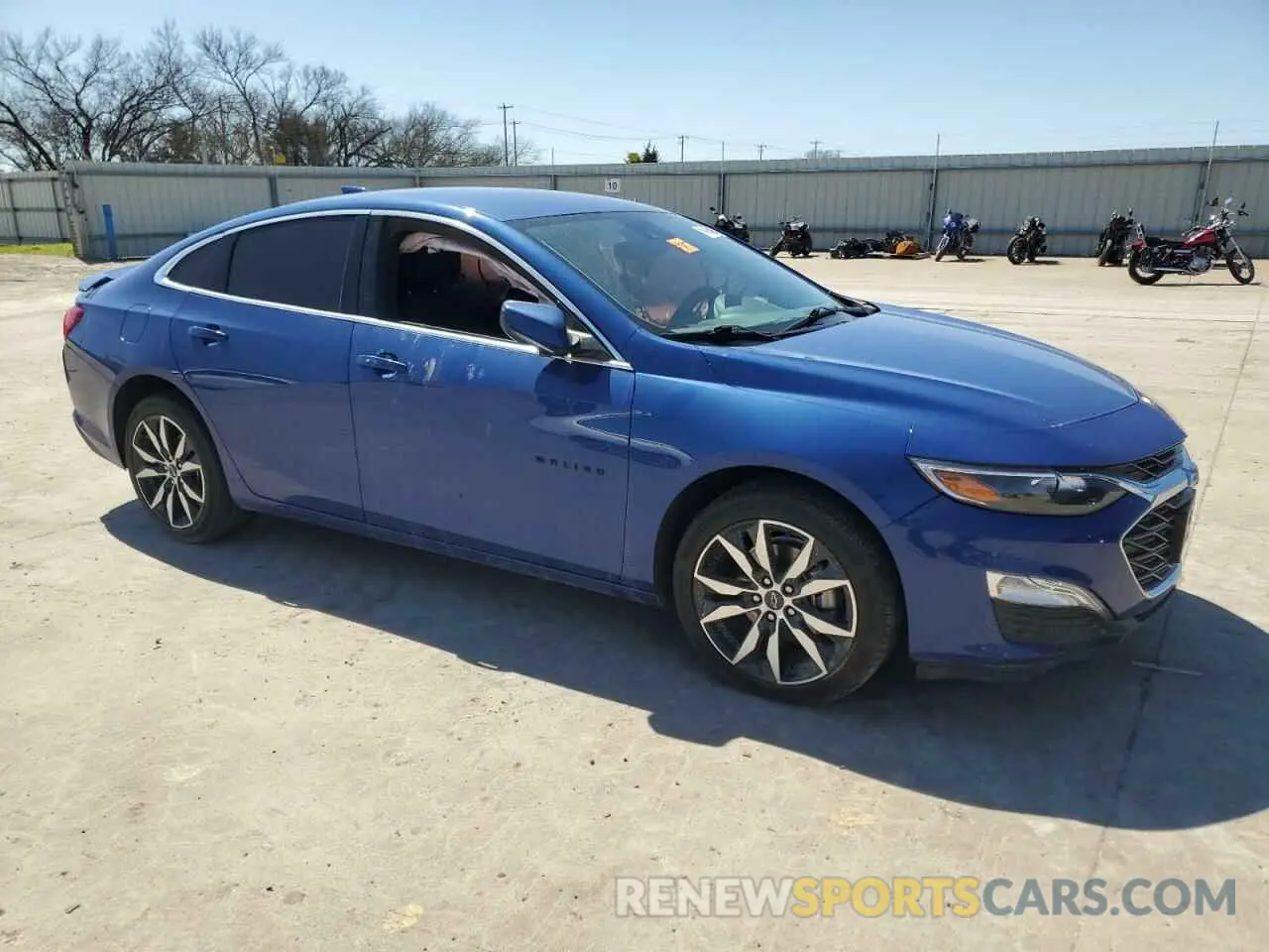 4 Photograph of a damaged car 1G1ZG5ST0PF239295 CHEVROLET MALIBU 2023