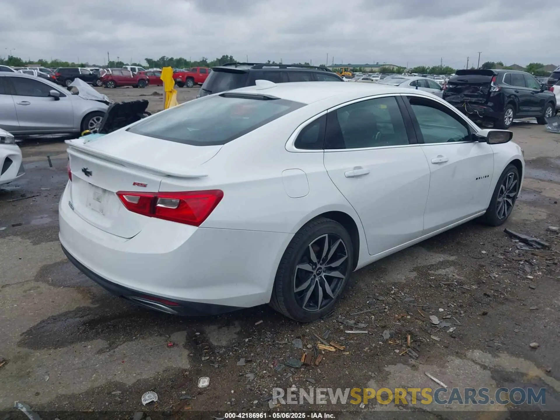 4 Photograph of a damaged car 1G1ZG5ST4PF120794 CHEVROLET MALIBU 2023