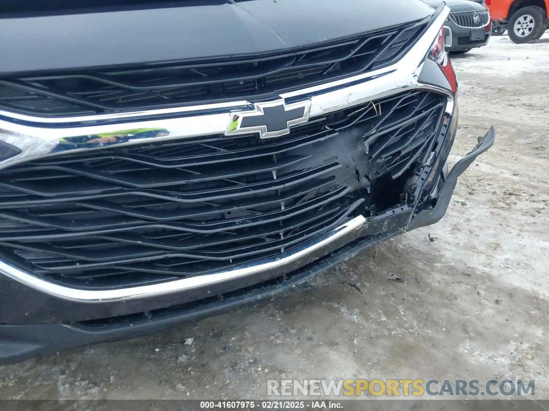 17 Photograph of a damaged car 1G1ZG5ST5PF235436 CHEVROLET MALIBU 2023