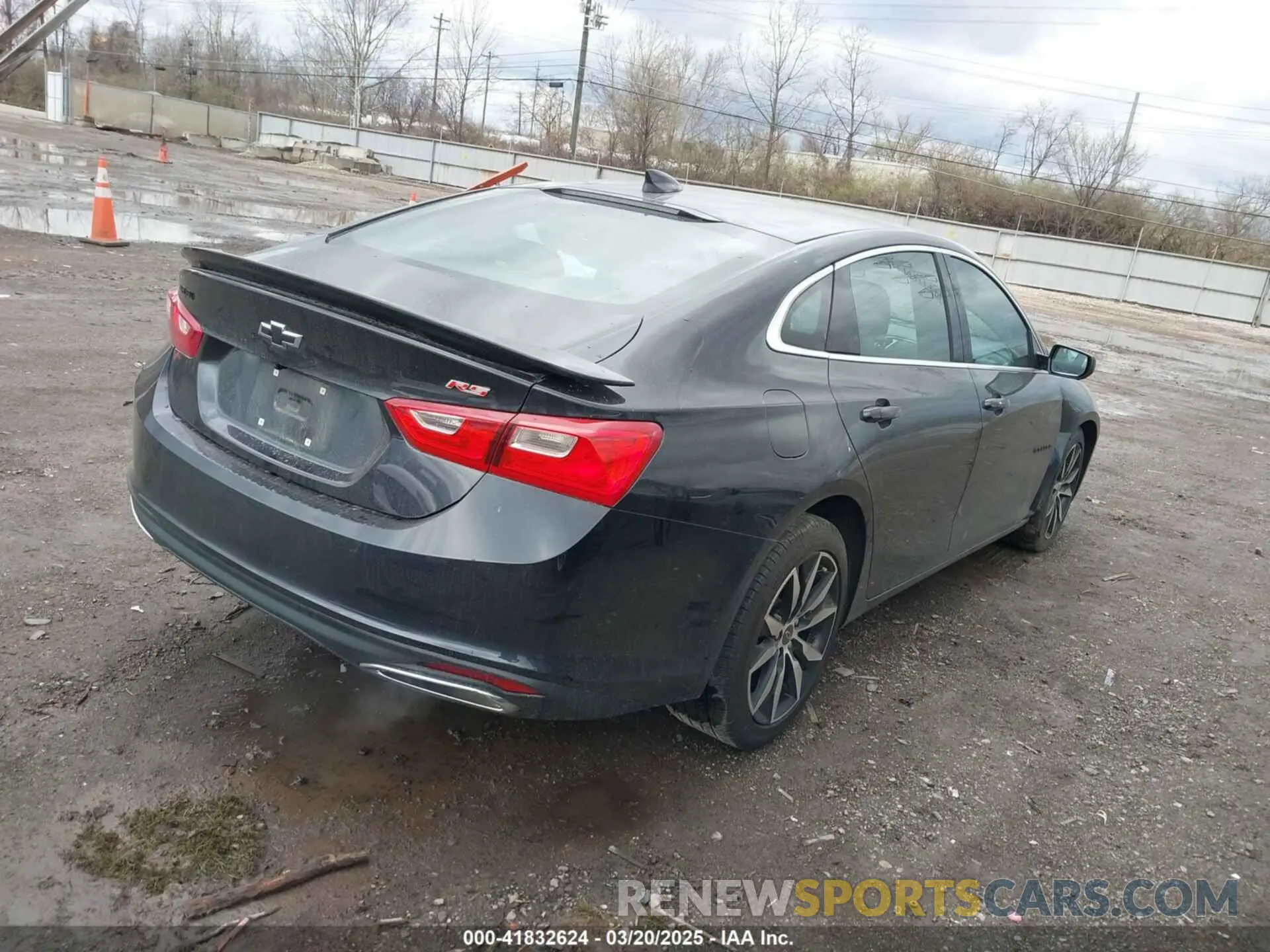 4 Photograph of a damaged car 1G1ZG5ST7PF243392 CHEVROLET MALIBU 2023