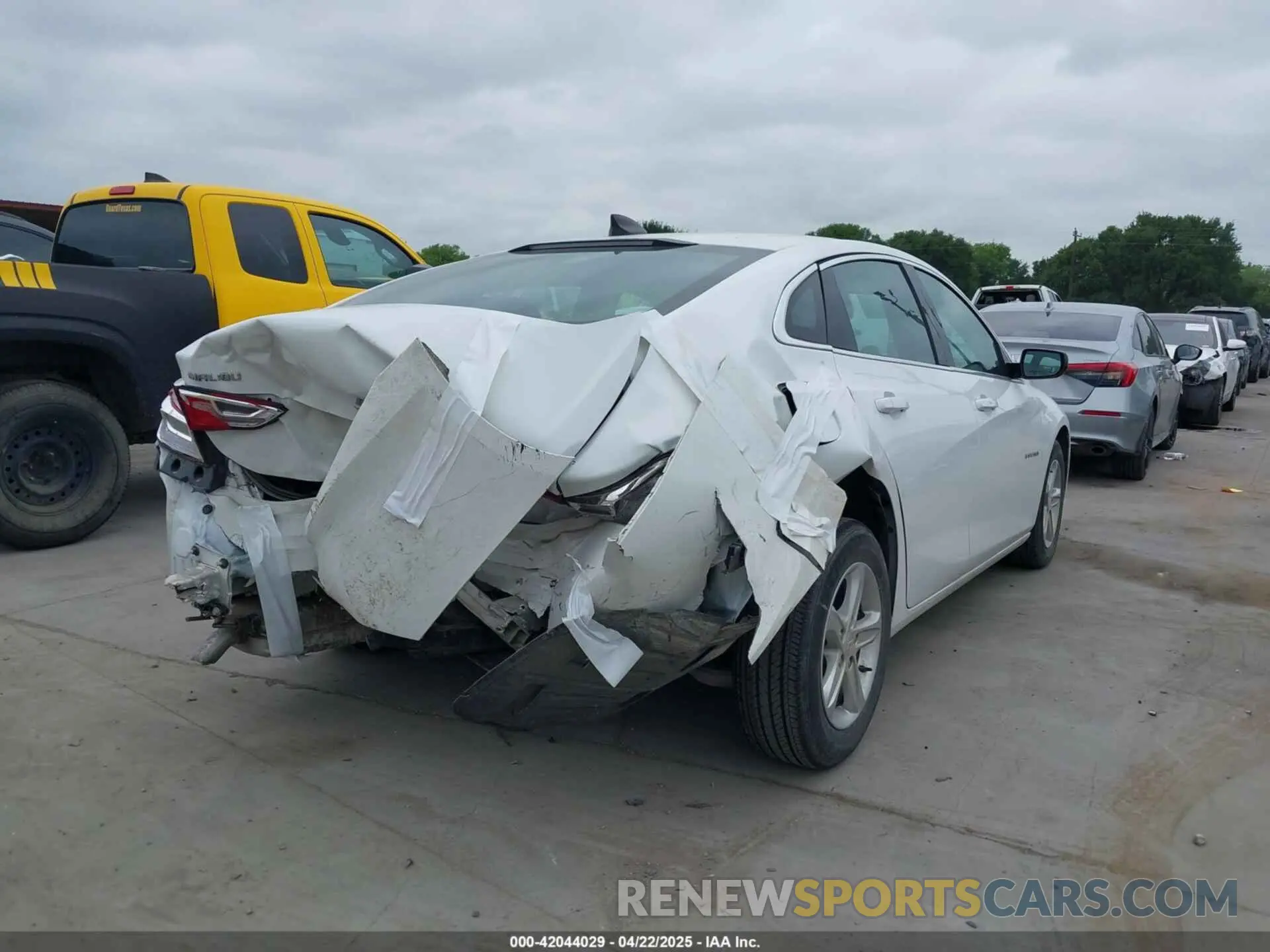 4 Photograph of a damaged car 1G1ZB5ST6RF107983 CHEVROLET MALIBU 2024