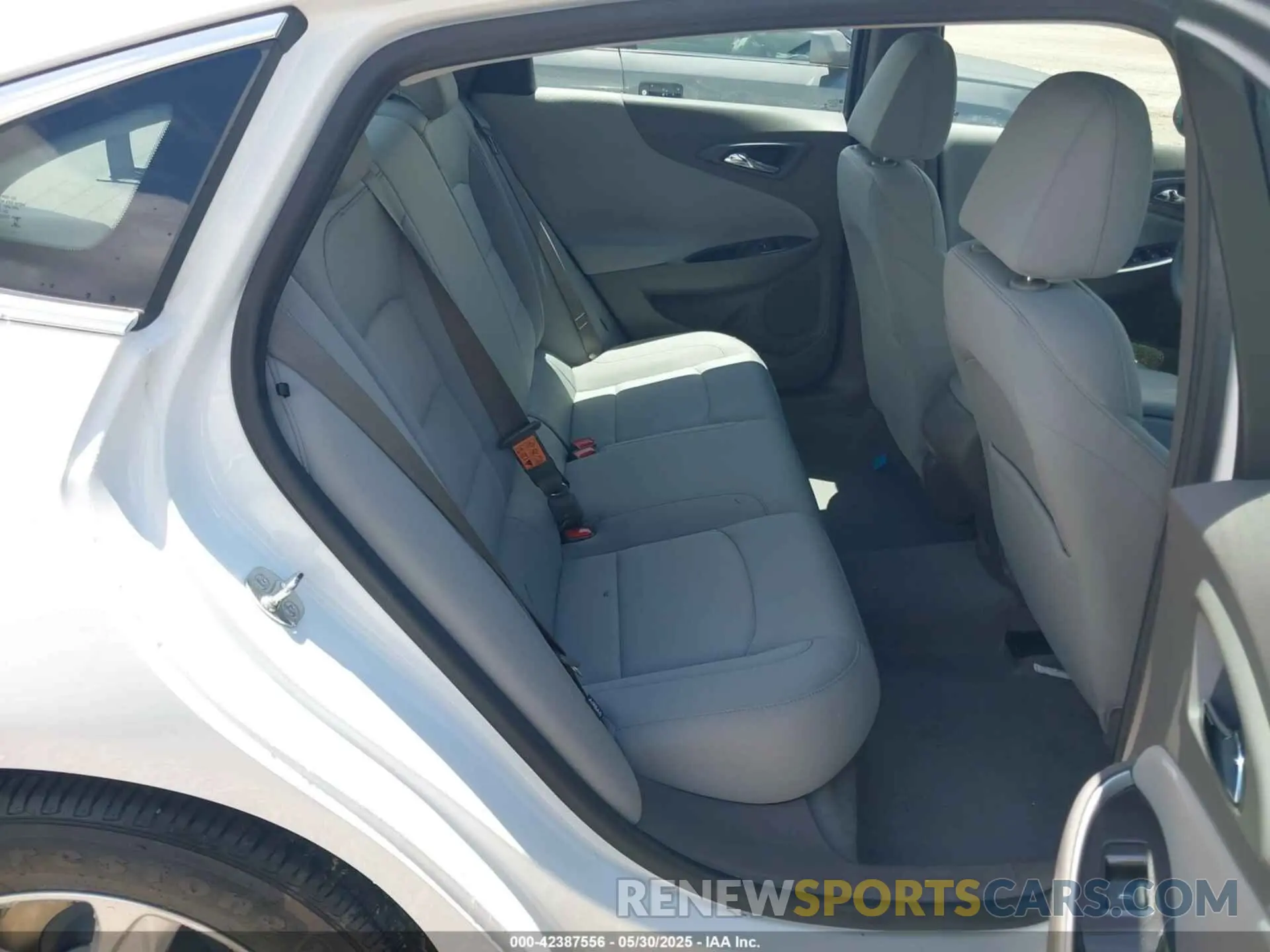 8 Photograph of a damaged car 1G1ZC5ST1RF176352 CHEVROLET MALIBU 2024