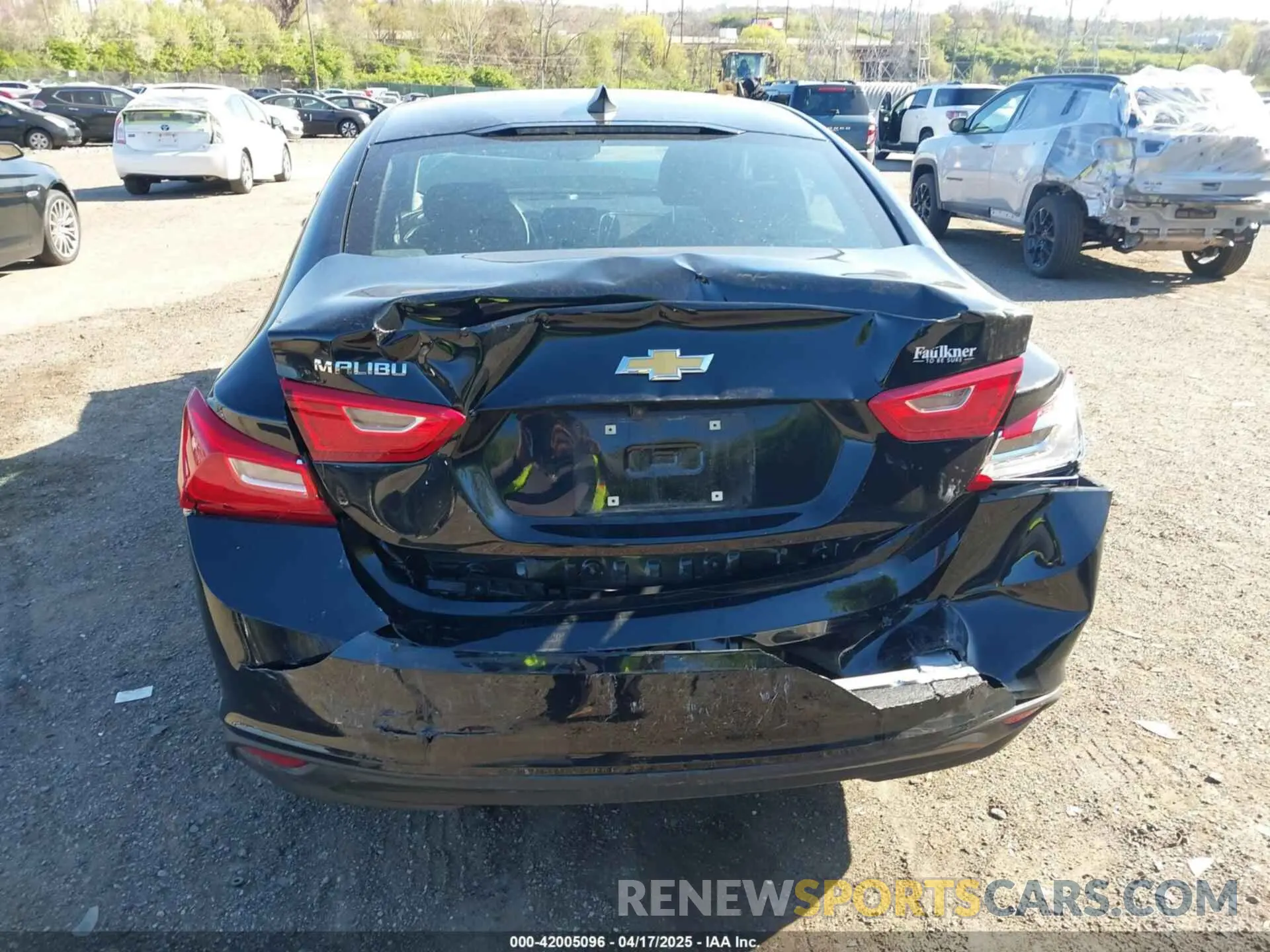 17 Photograph of a damaged car 1G1ZC5ST3RF132806 CHEVROLET MALIBU 2024