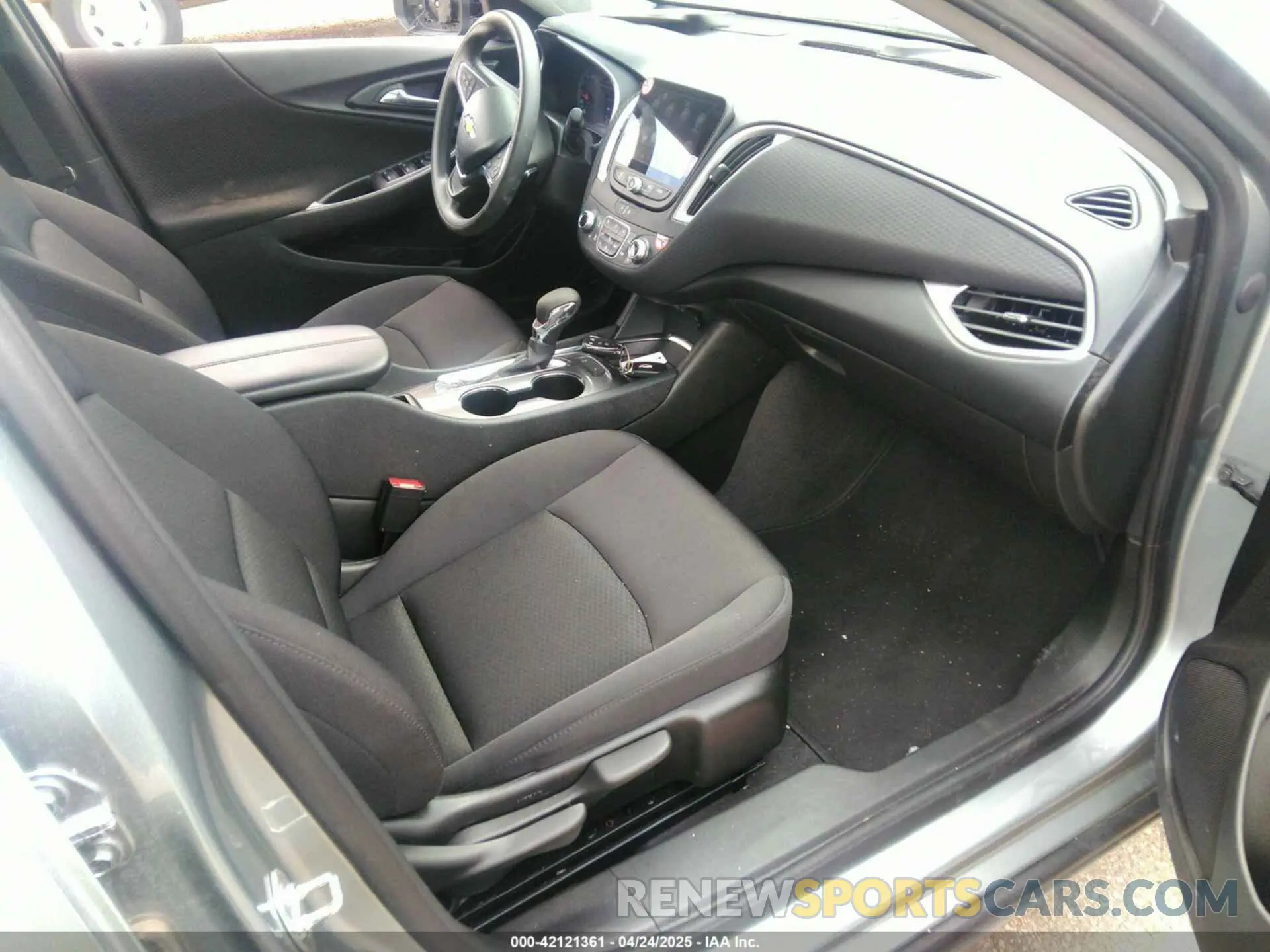 5 Photograph of a damaged car 1G1ZD5ST0RF227076 CHEVROLET MALIBU 2024