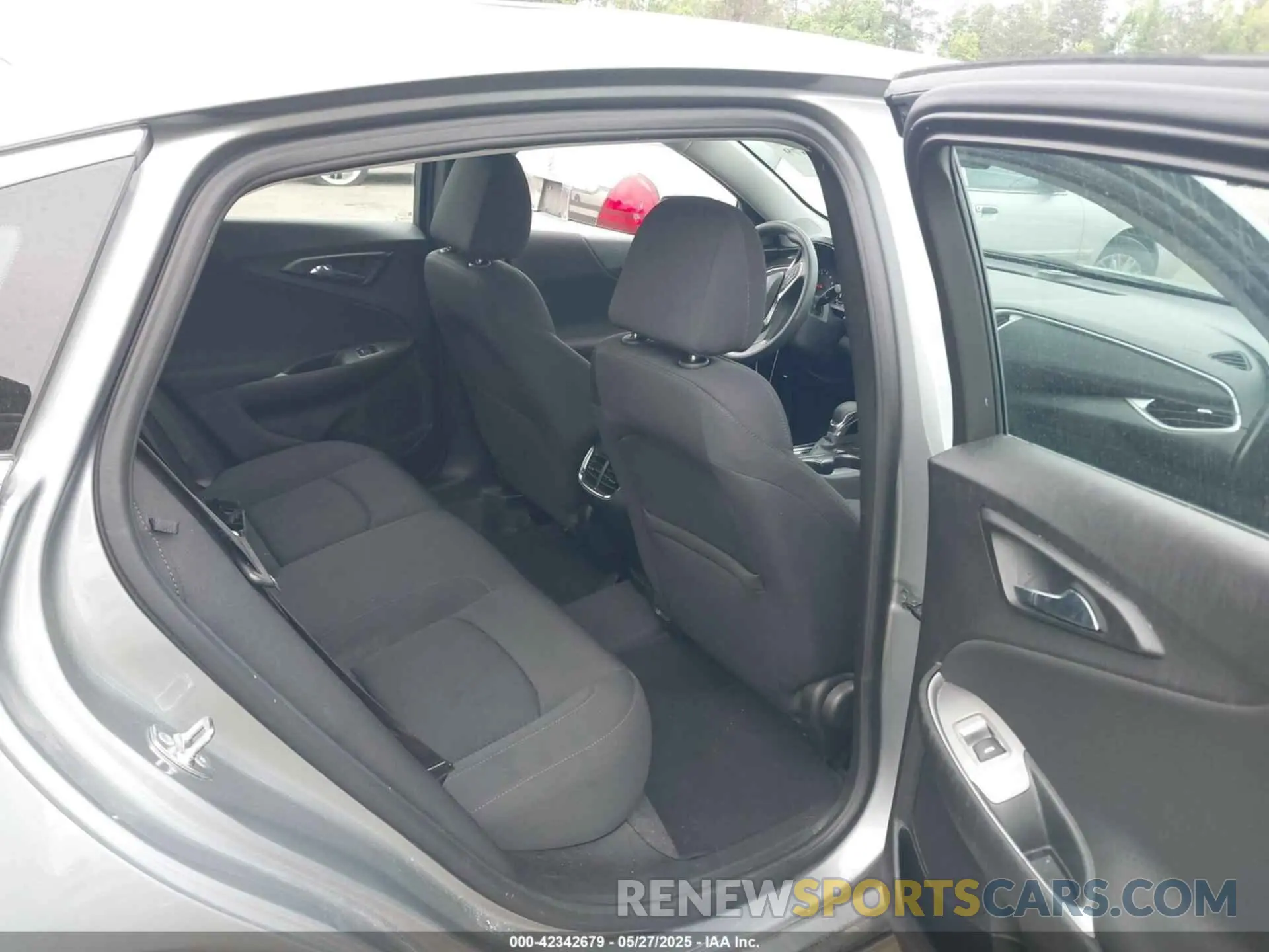 8 Photograph of a damaged car 1G1ZD5ST1RF183587 CHEVROLET MALIBU 2024