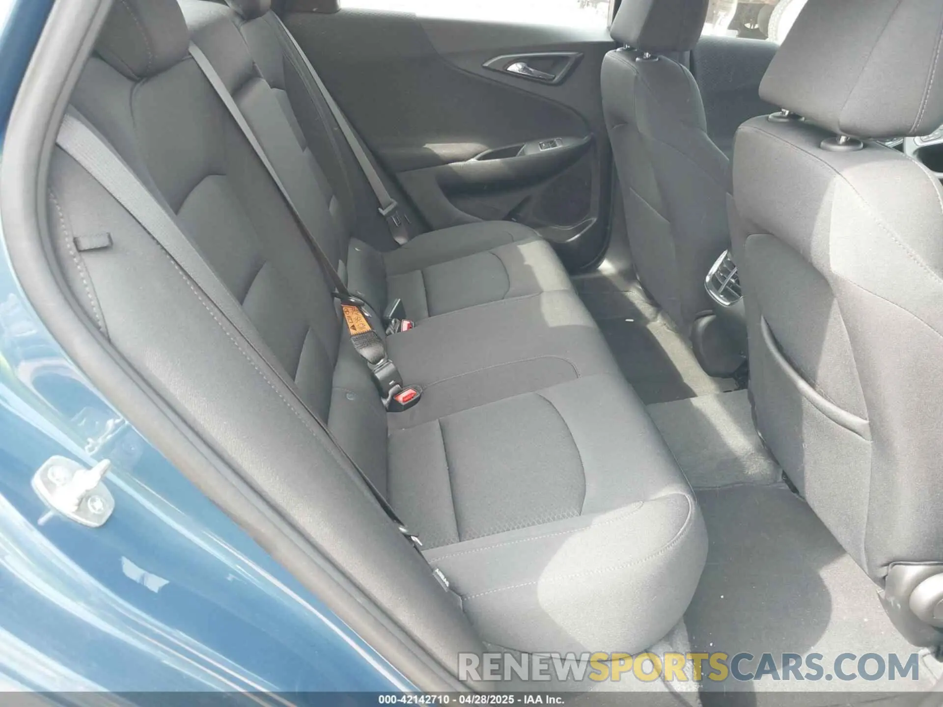 8 Photograph of a damaged car 1G1ZD5ST2RF169200 CHEVROLET MALIBU 2024