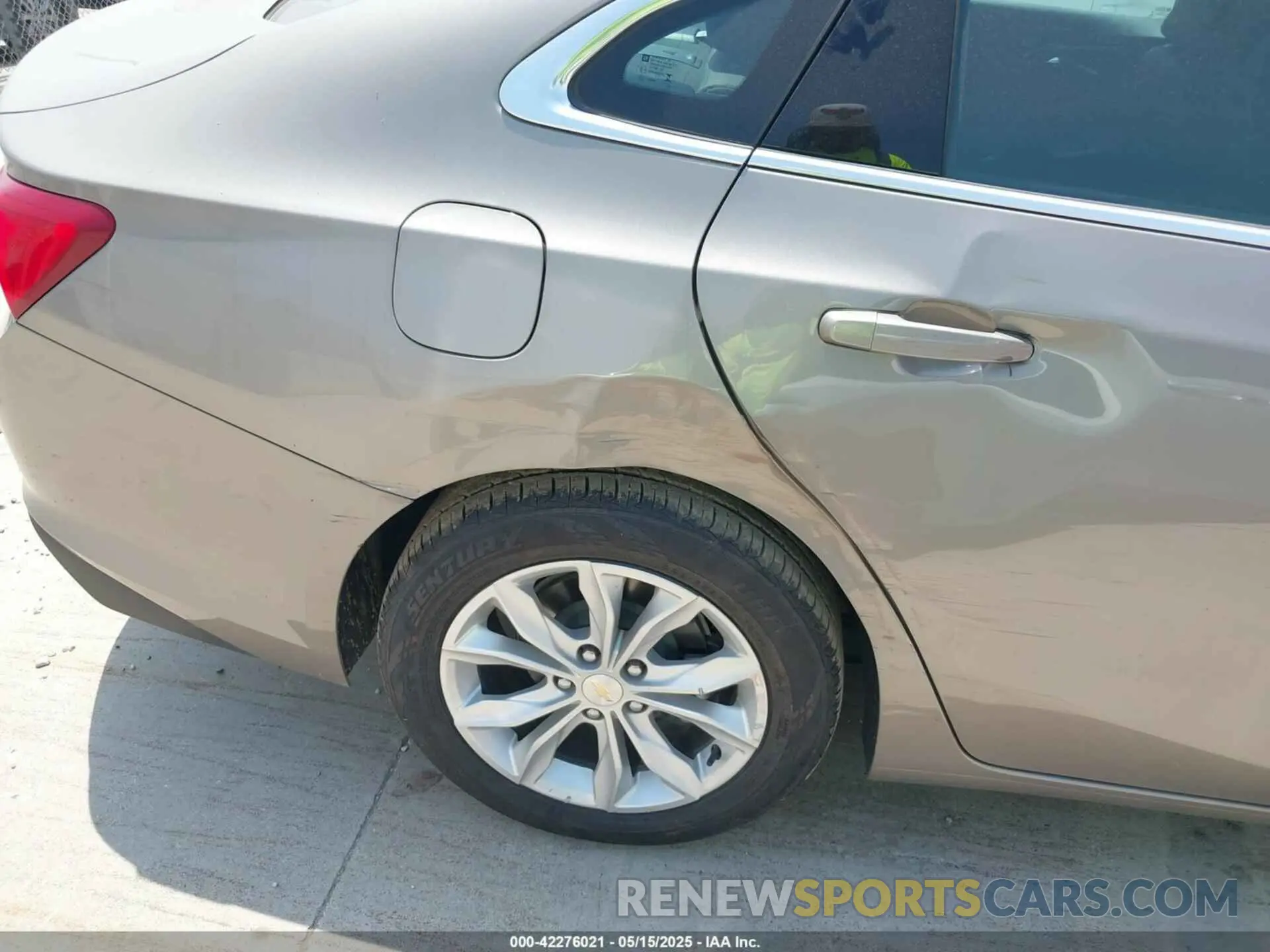 6 Photograph of a damaged car 1G1ZD5ST4RF121956 CHEVROLET MALIBU 2024