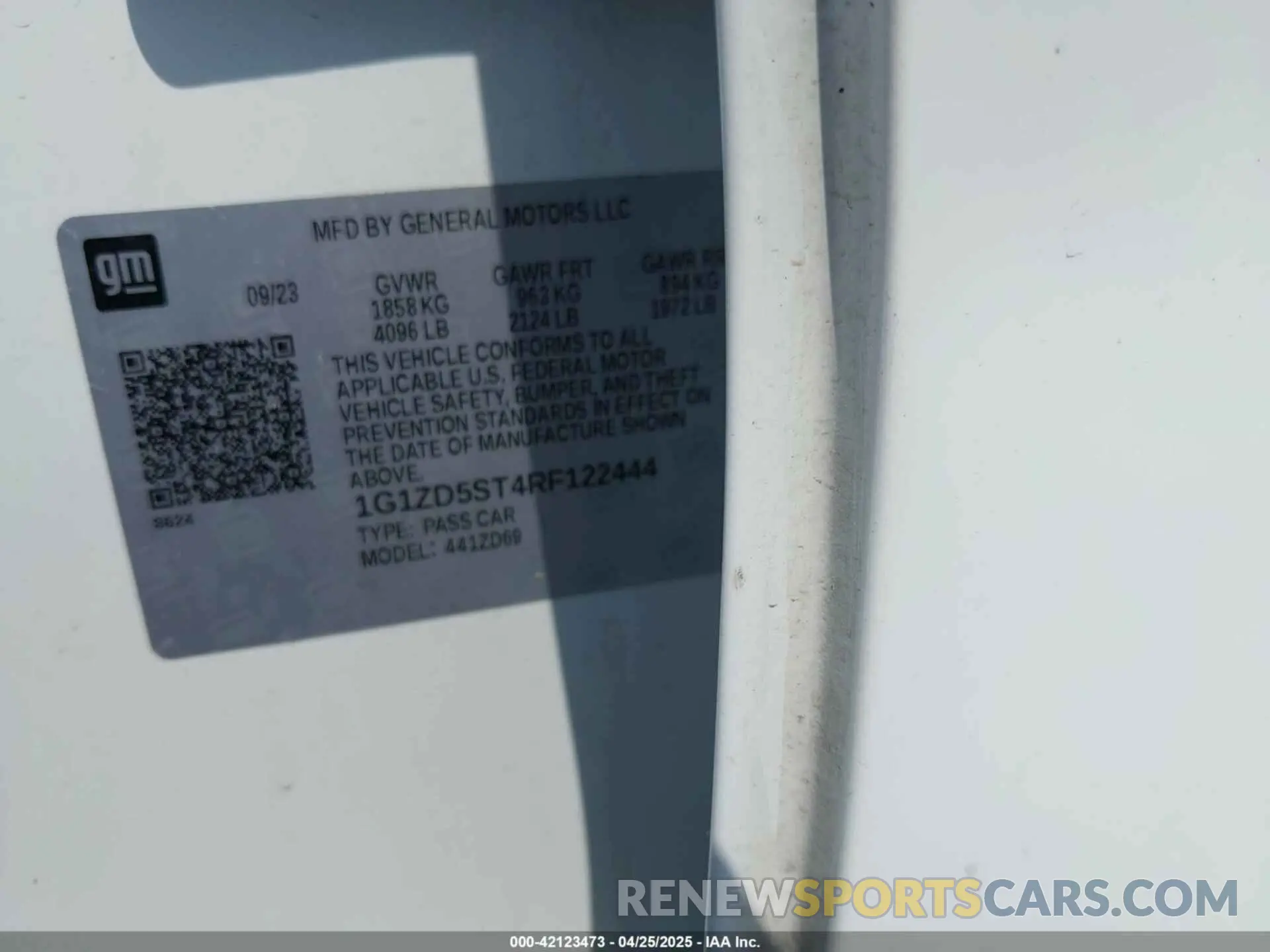 9 Photograph of a damaged car 1G1ZD5ST4RF122444 CHEVROLET MALIBU 2024