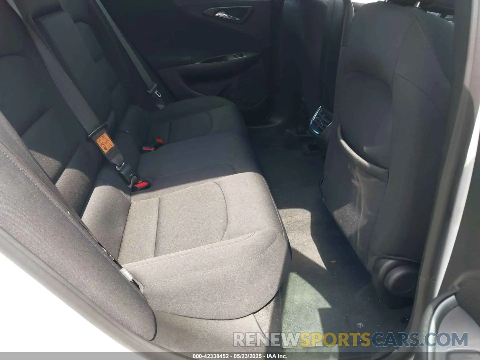8 Photograph of a damaged car 1G1ZD5ST4RF130561 CHEVROLET MALIBU 2024