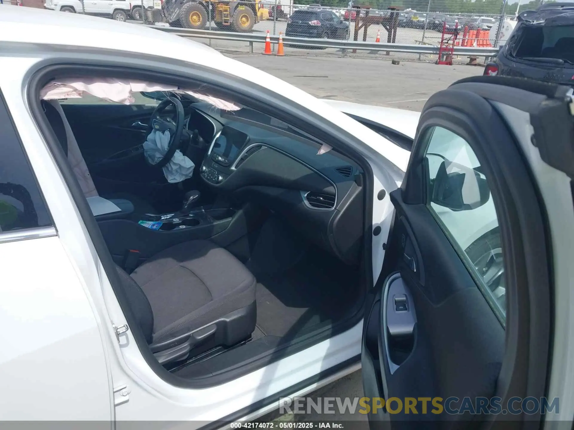 5 Photograph of a damaged car 1G1ZD5ST5RF140452 CHEVROLET MALIBU 2024