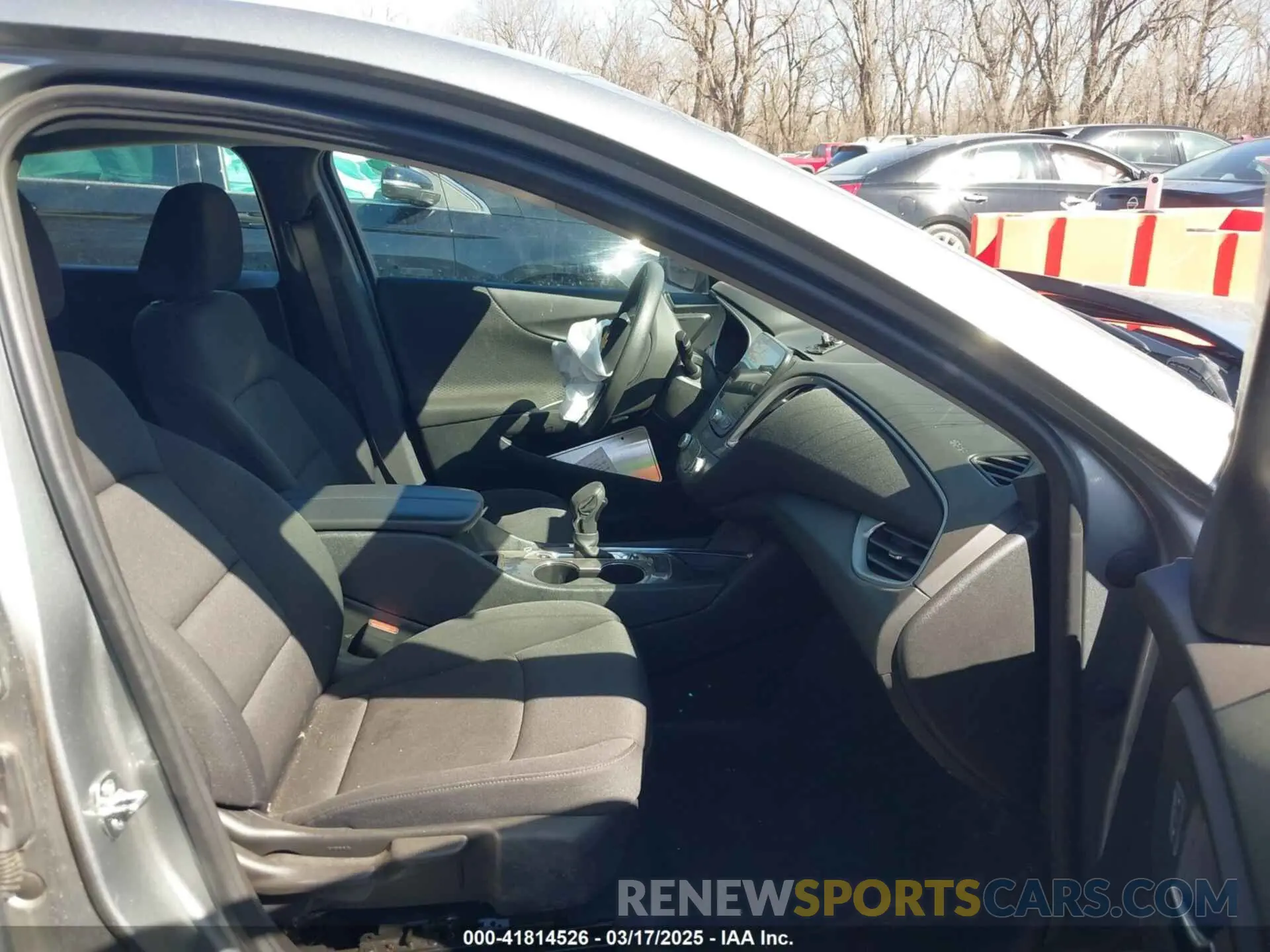 5 Photograph of a damaged car 1G1ZD5ST5RF153931 CHEVROLET MALIBU 2024