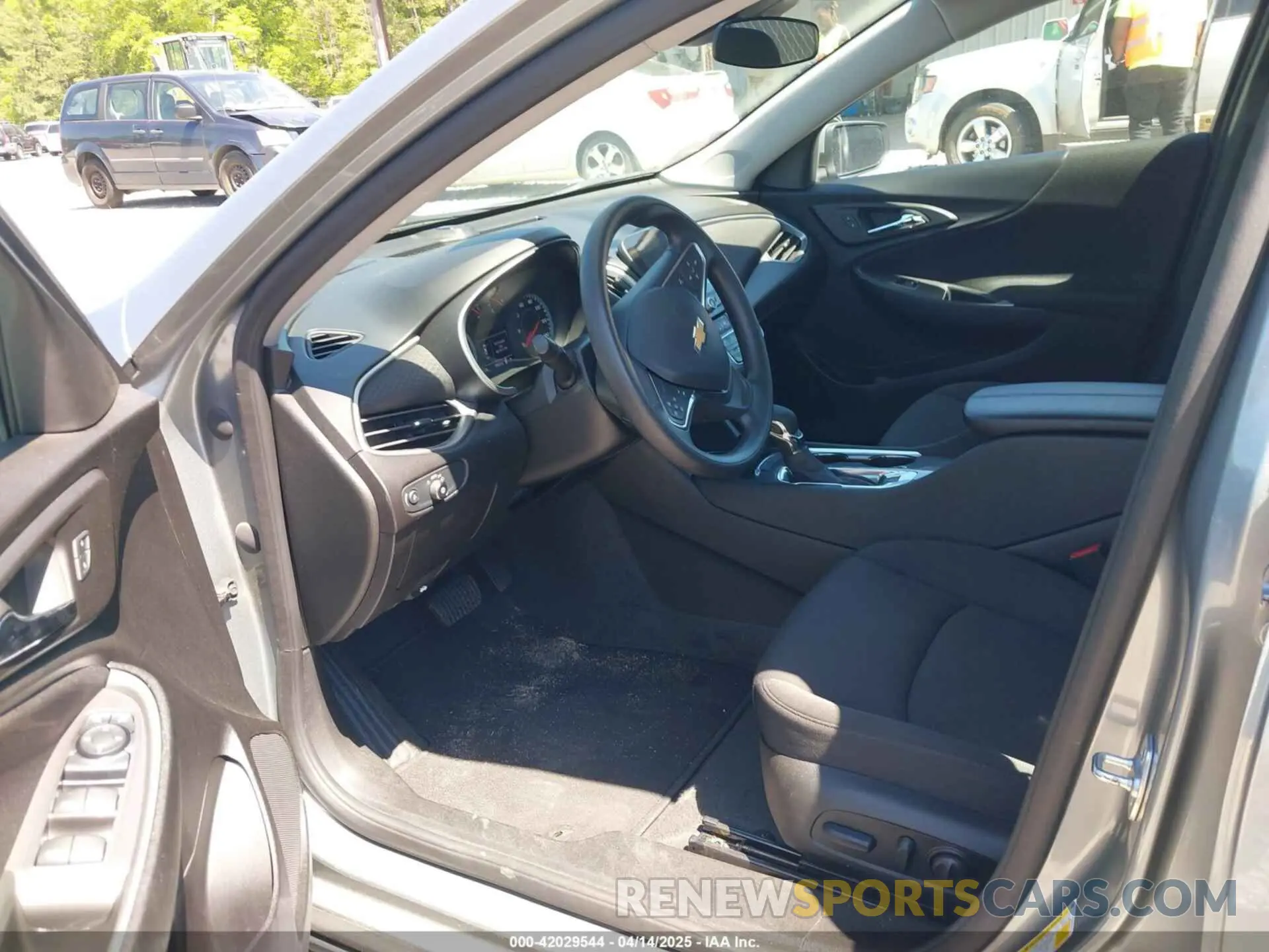 5 Photograph of a damaged car 1G1ZD5ST5RF225825 CHEVROLET MALIBU 2024
