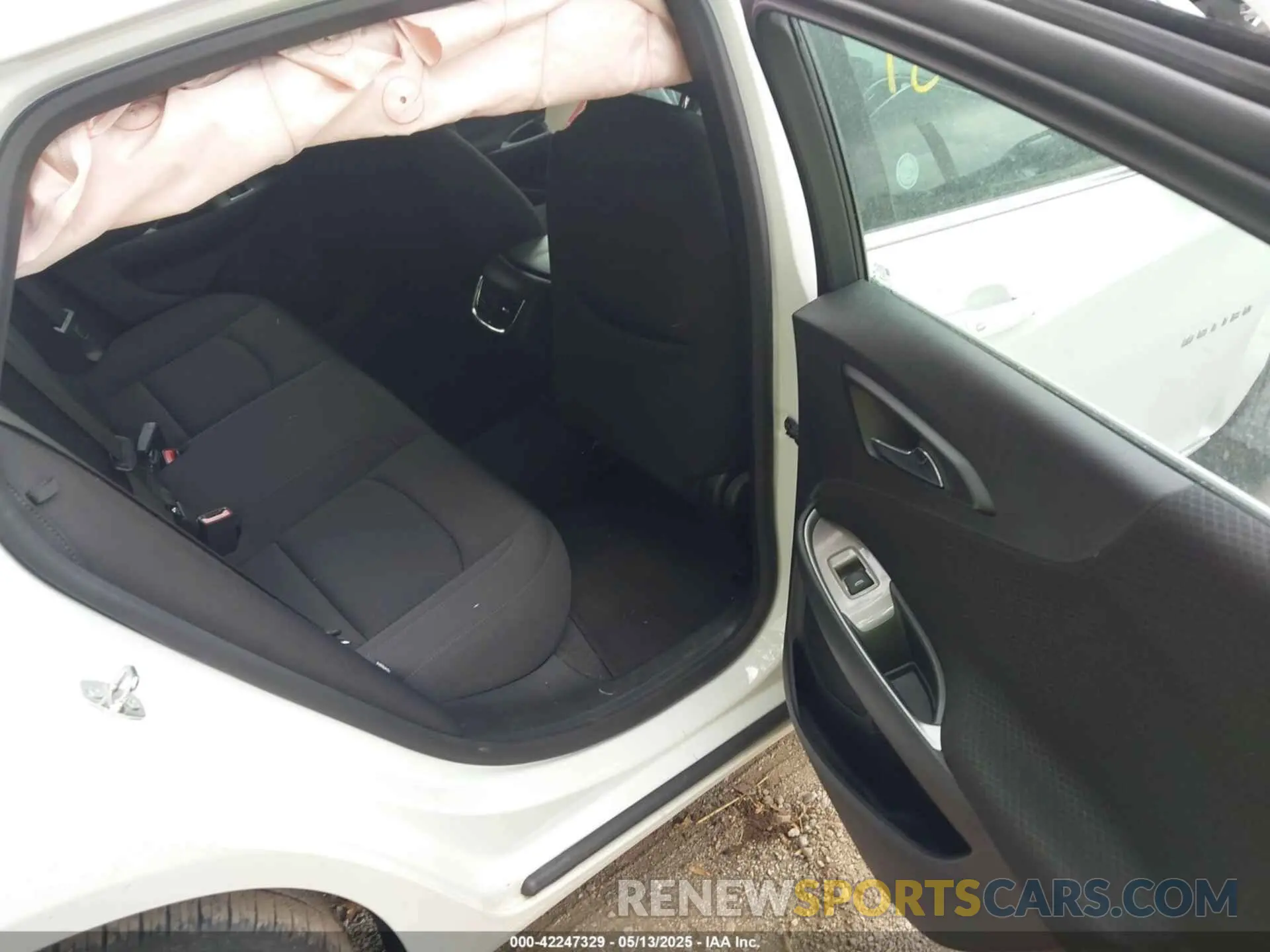 8 Photograph of a damaged car 1G1ZD5ST6RF114846 CHEVROLET MALIBU 2024