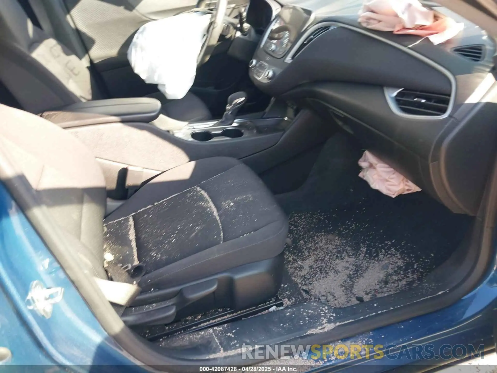 5 Photograph of a damaged car 1G1ZD5ST6RF138693 CHEVROLET MALIBU 2024