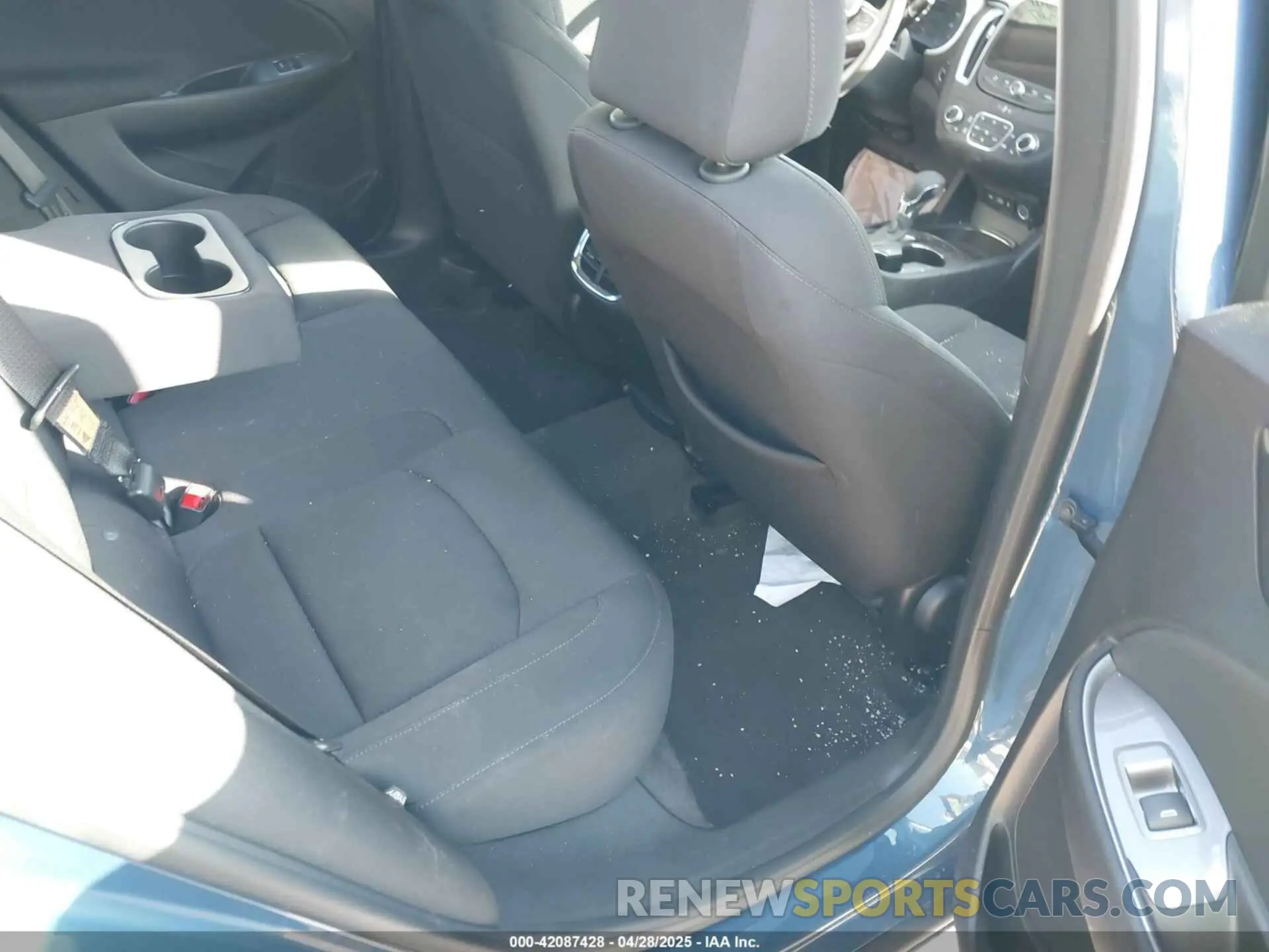 8 Photograph of a damaged car 1G1ZD5ST6RF138693 CHEVROLET MALIBU 2024