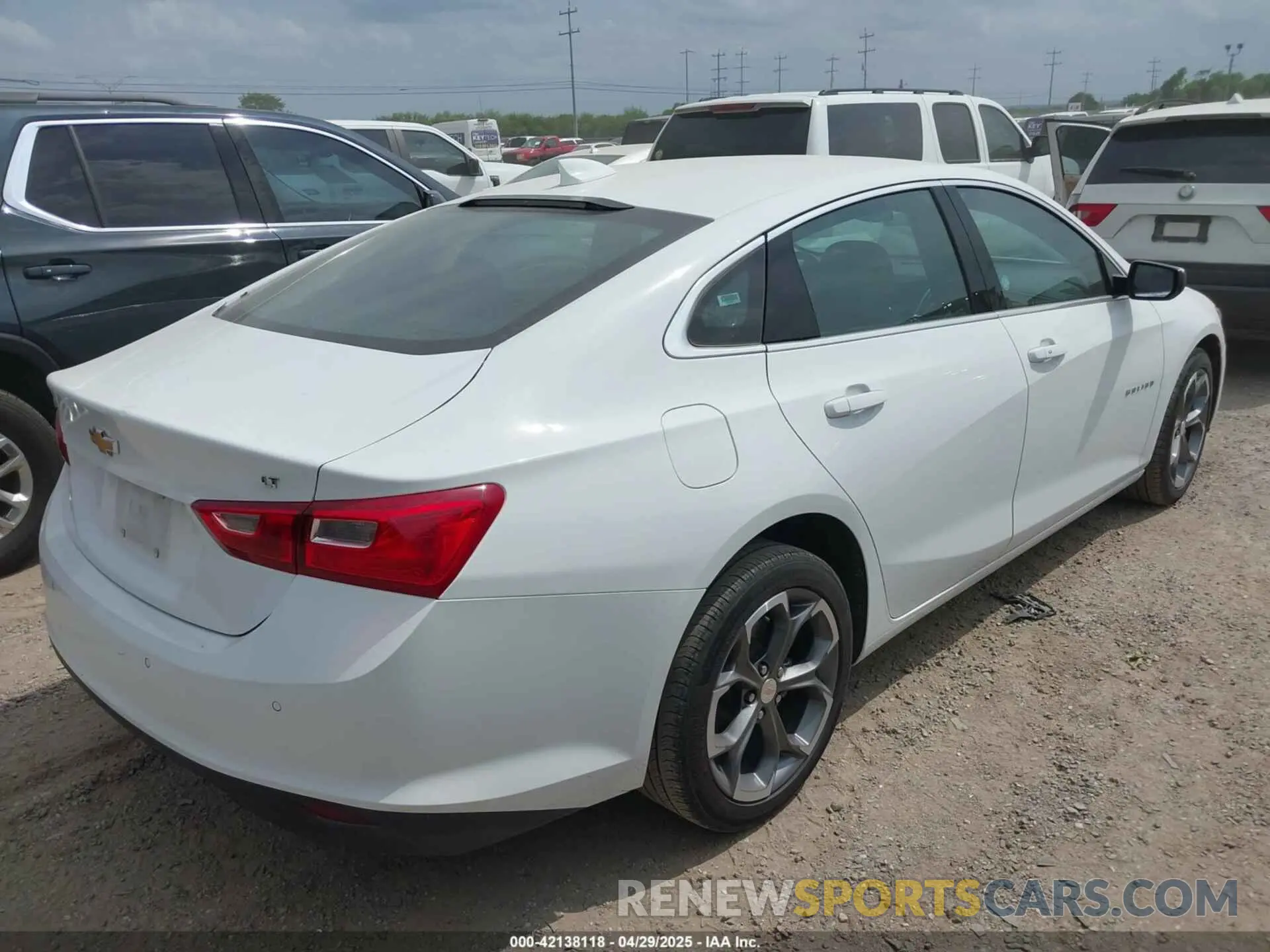 4 Photograph of a damaged car 1G1ZD5ST6RF147006 CHEVROLET MALIBU 2024