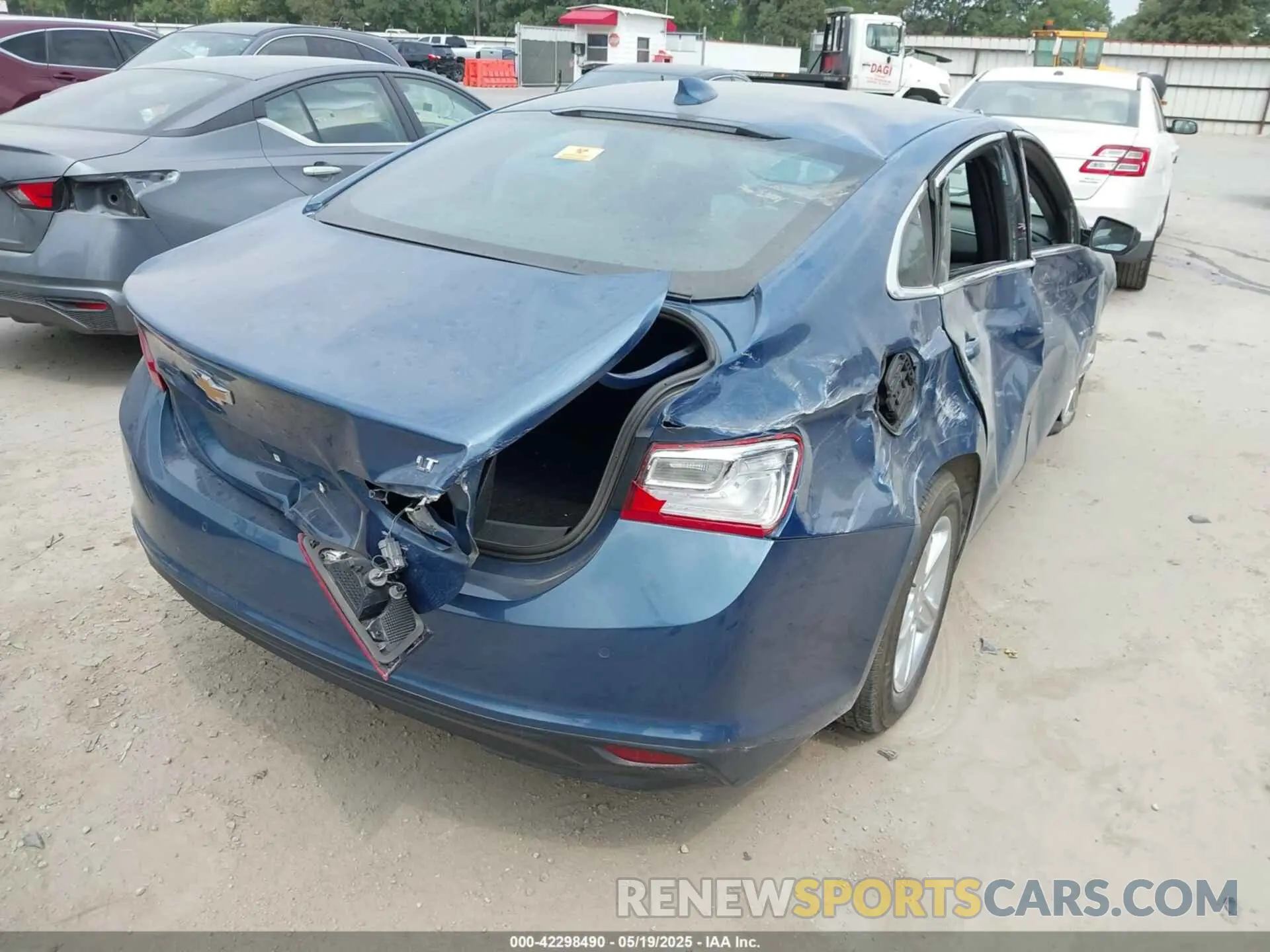 4 Photograph of a damaged car 1G1ZD5ST6RF203431 CHEVROLET MALIBU 2024
