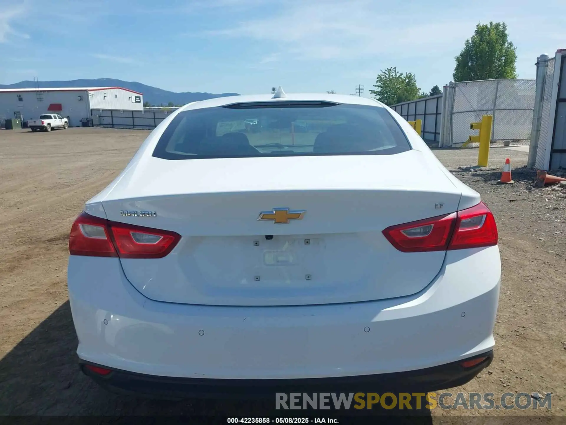 17 Photograph of a damaged car 1G1ZD5ST8RF107641 CHEVROLET MALIBU 2024