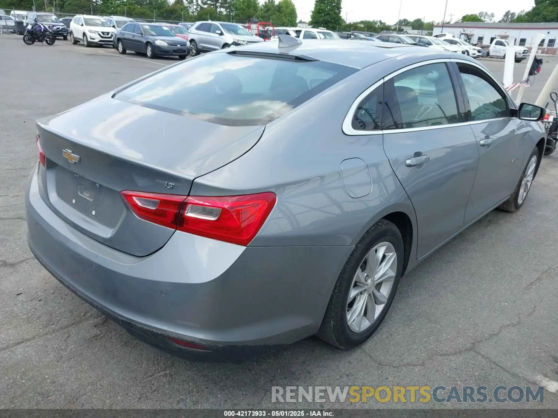 4 Photograph of a damaged car 1G1ZD5ST8RF136492 CHEVROLET MALIBU 2024