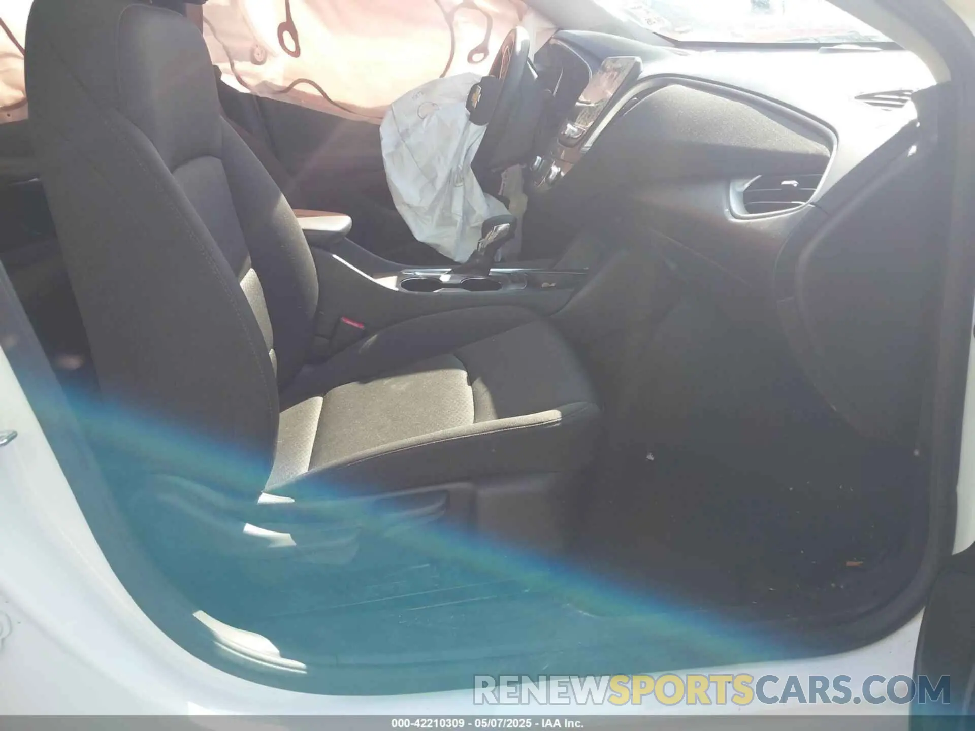 5 Photograph of a damaged car 1G1ZD5ST8RF222711 CHEVROLET MALIBU 2024