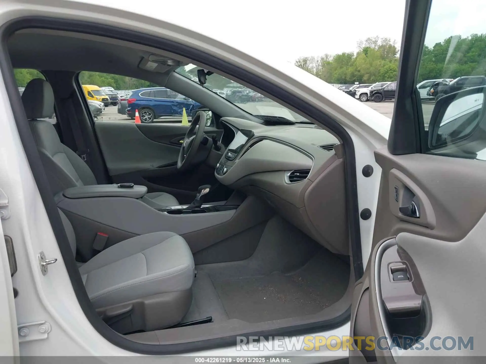 5 Photograph of a damaged car 1G1ZD5ST9RF127736 CHEVROLET MALIBU 2024