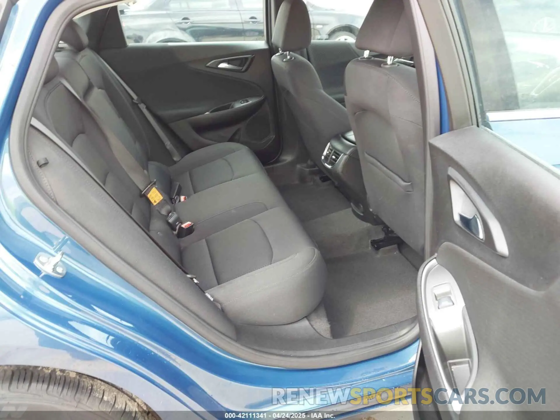 8 Photograph of a damaged car 1G1ZD5ST9RF235211 CHEVROLET MALIBU 2024