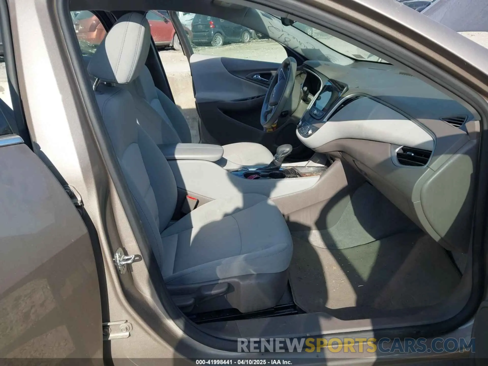 5 Photograph of a damaged car 1G1ZD5STXRF127812 CHEVROLET MALIBU 2024