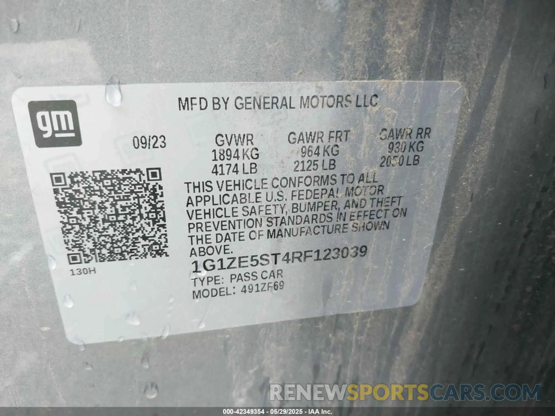 9 Photograph of a damaged car 1G1ZE5ST4RF123039 CHEVROLET MALIBU 2024