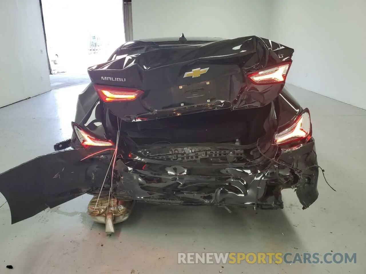 6 Photograph of a damaged car 1G1ZE5STXRF246330 CHEVROLET MALIBU 2024