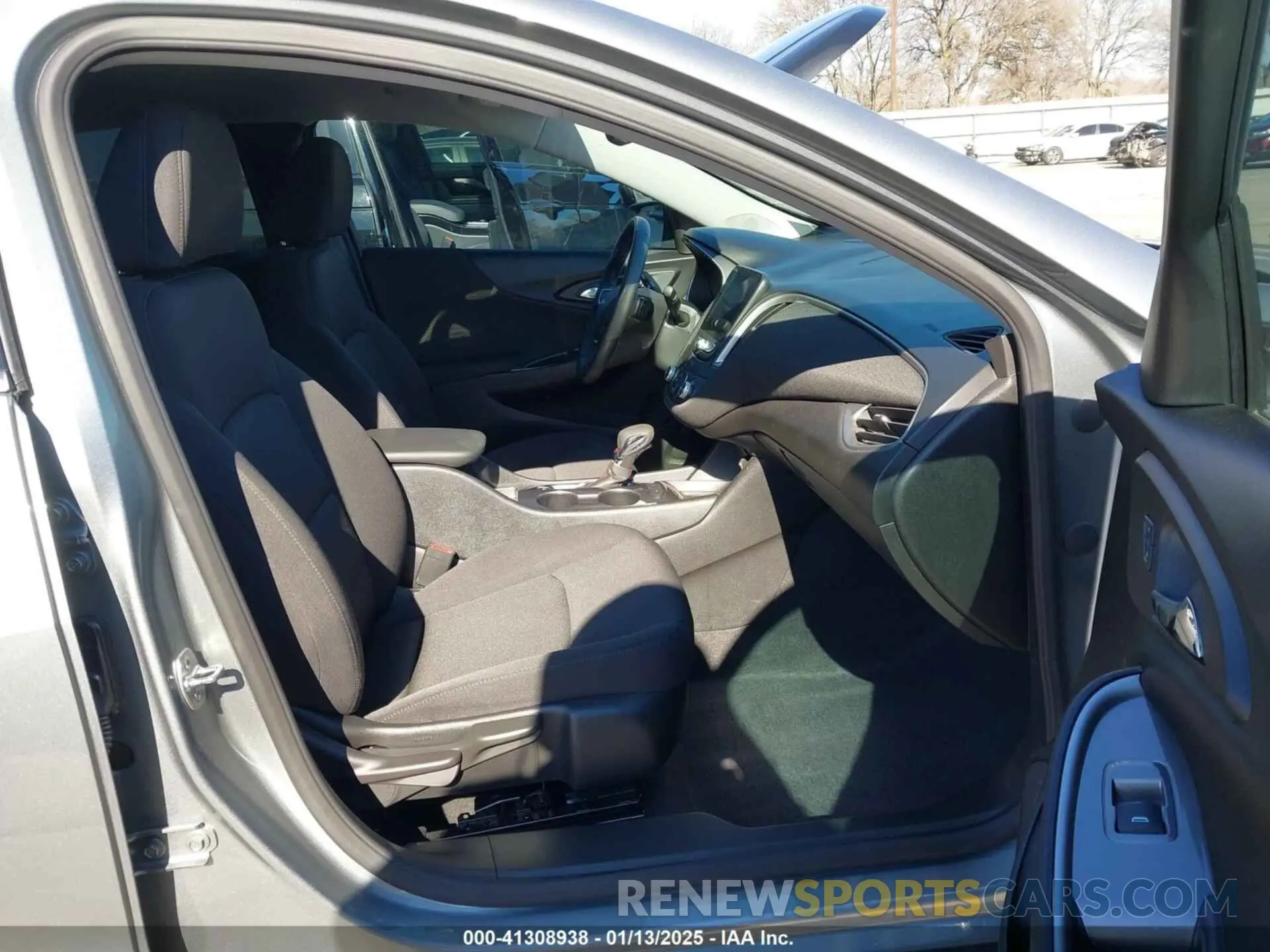 5 Photograph of a damaged car 1G1ZG5ST0RF237758 CHEVROLET MALIBU 2024