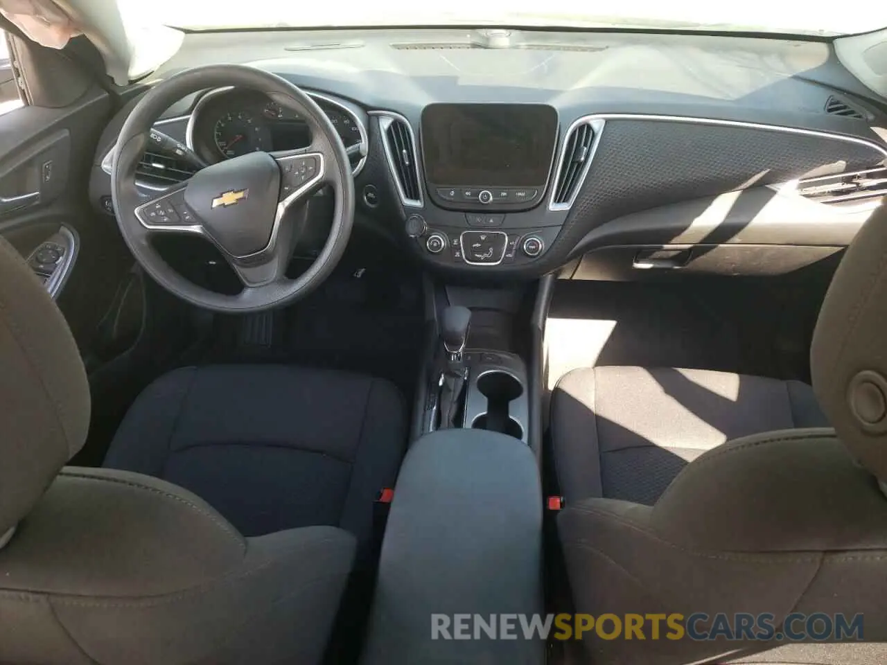 8 Photograph of a damaged car 1G1ZB5ST4SF117255 CHEVROLET MALIBU 2025