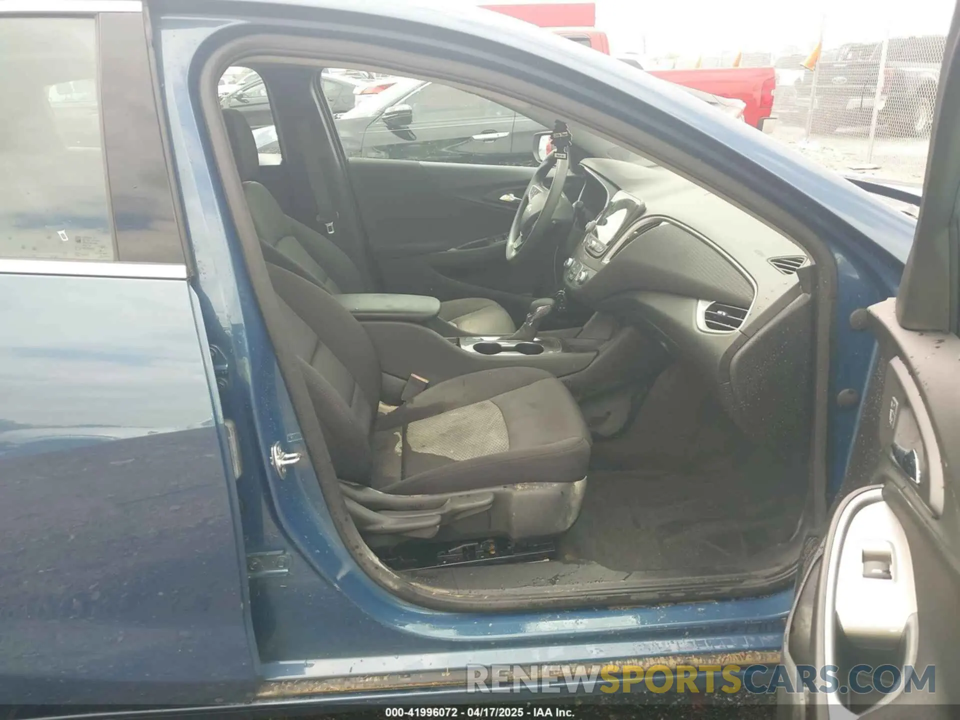 5 Photograph of a damaged car 1G1ZB5ST6SF103969 CHEVROLET MALIBU 2025