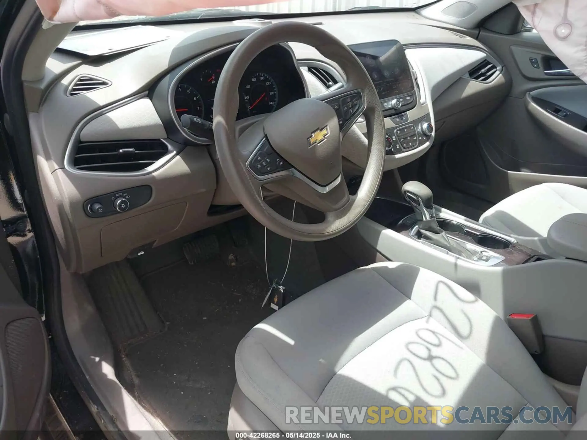 5 Photograph of a damaged car 1G1ZD5ST0SF103296 CHEVROLET MALIBU 2025