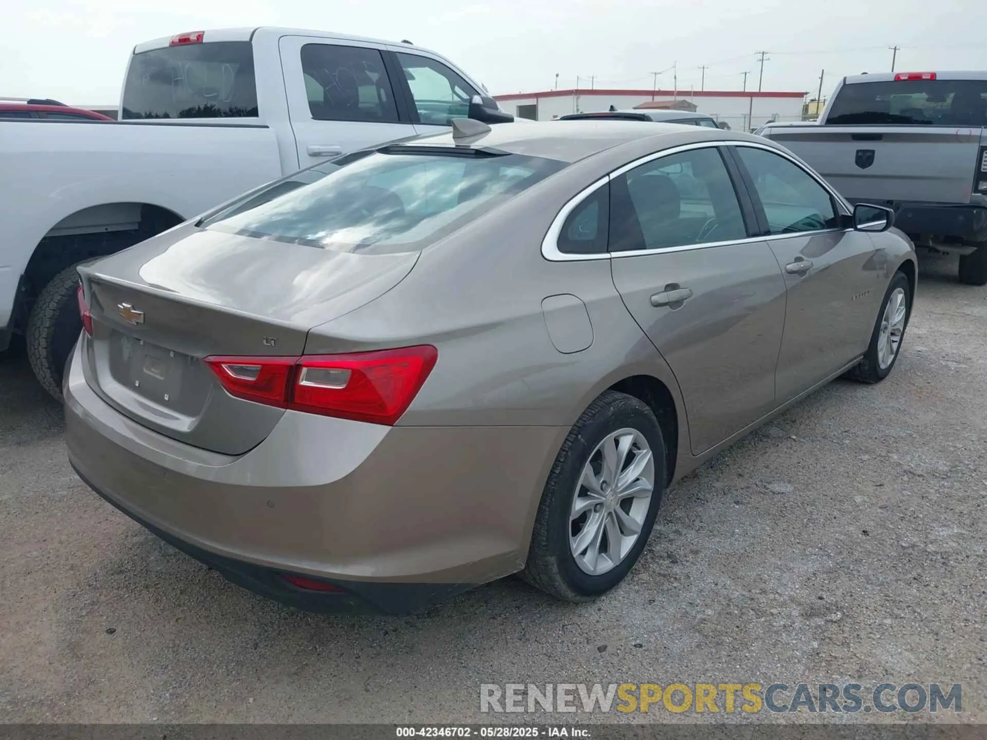 4 Photograph of a damaged car 1G1ZD5ST0SF115643 CHEVROLET MALIBU 2025