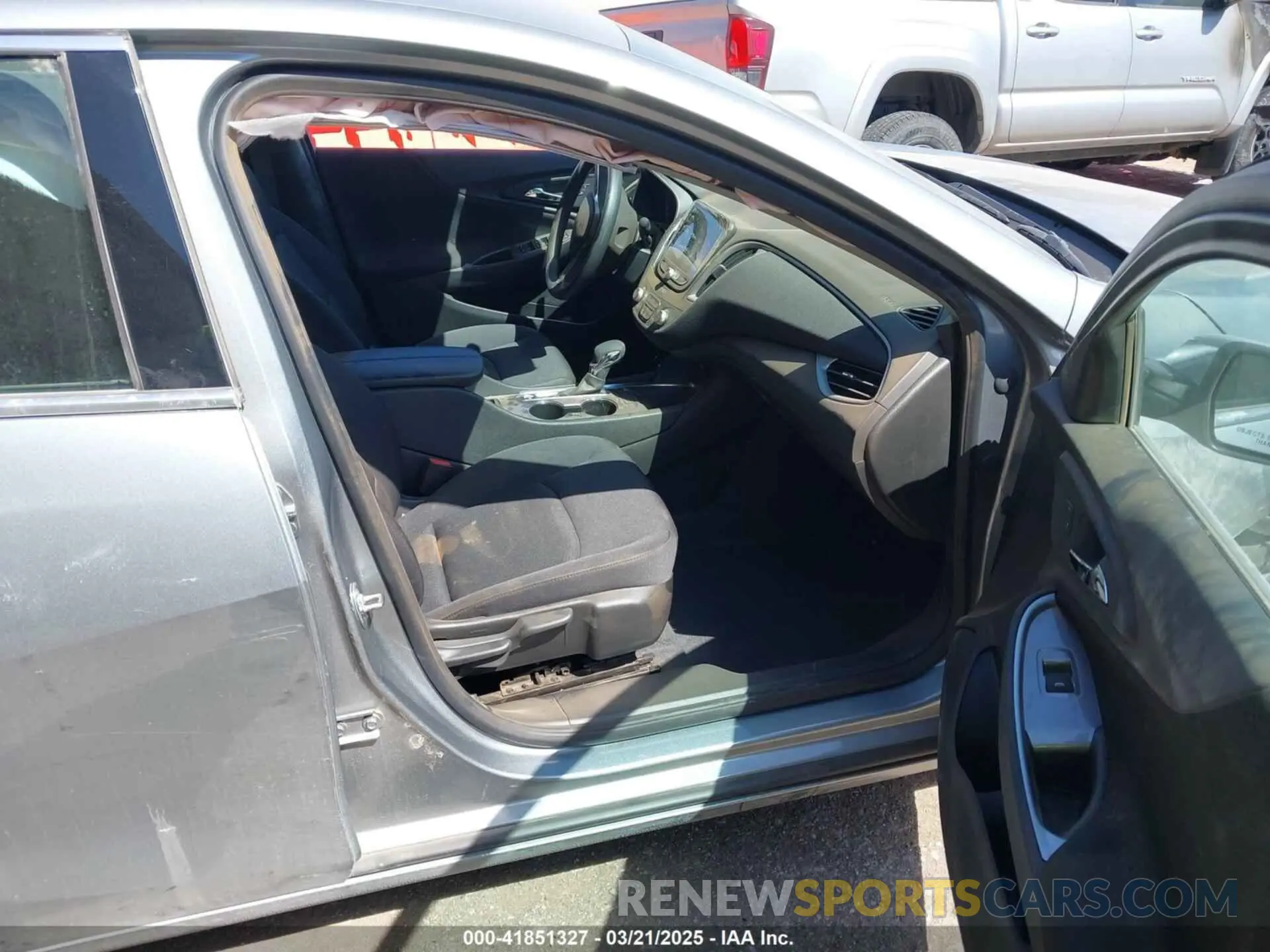 5 Photograph of a damaged car 1G1ZD5ST0SF125427 CHEVROLET MALIBU 2025