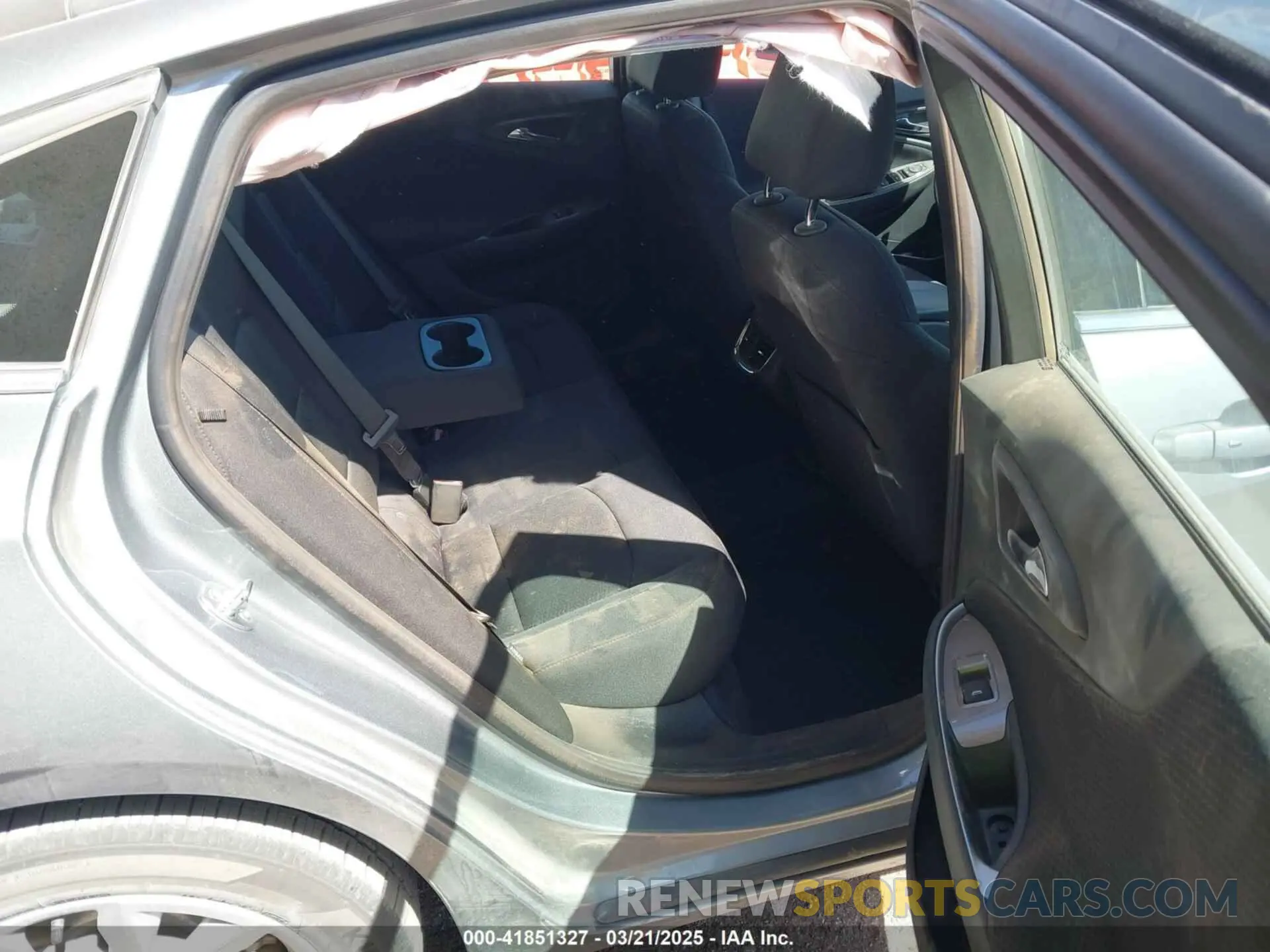 8 Photograph of a damaged car 1G1ZD5ST0SF125427 CHEVROLET MALIBU 2025