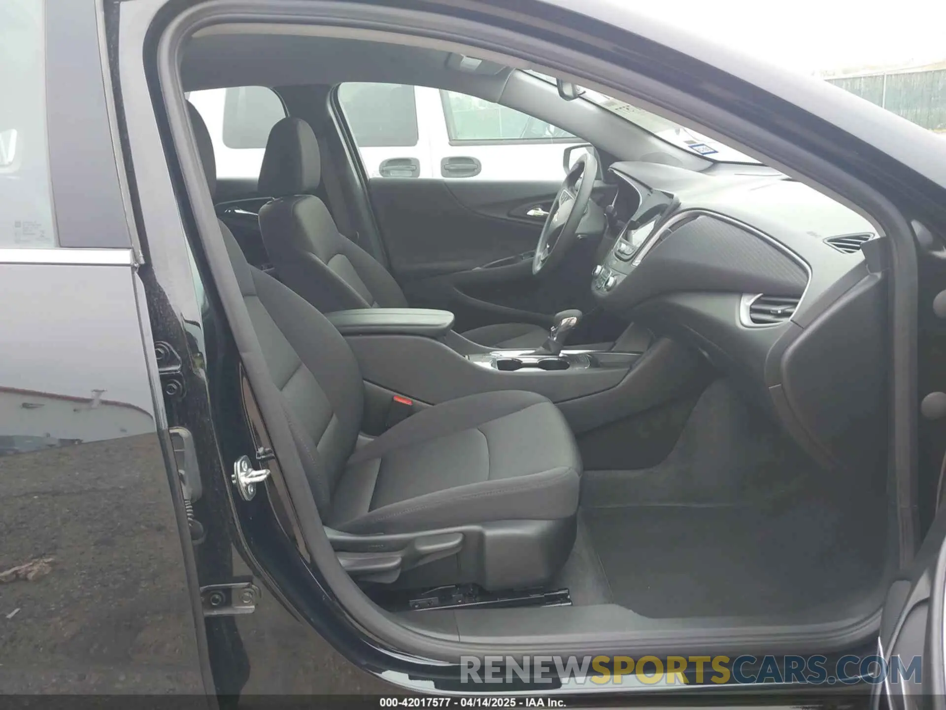 5 Photograph of a damaged car 1G1ZD5ST0SF130403 CHEVROLET MALIBU 2025