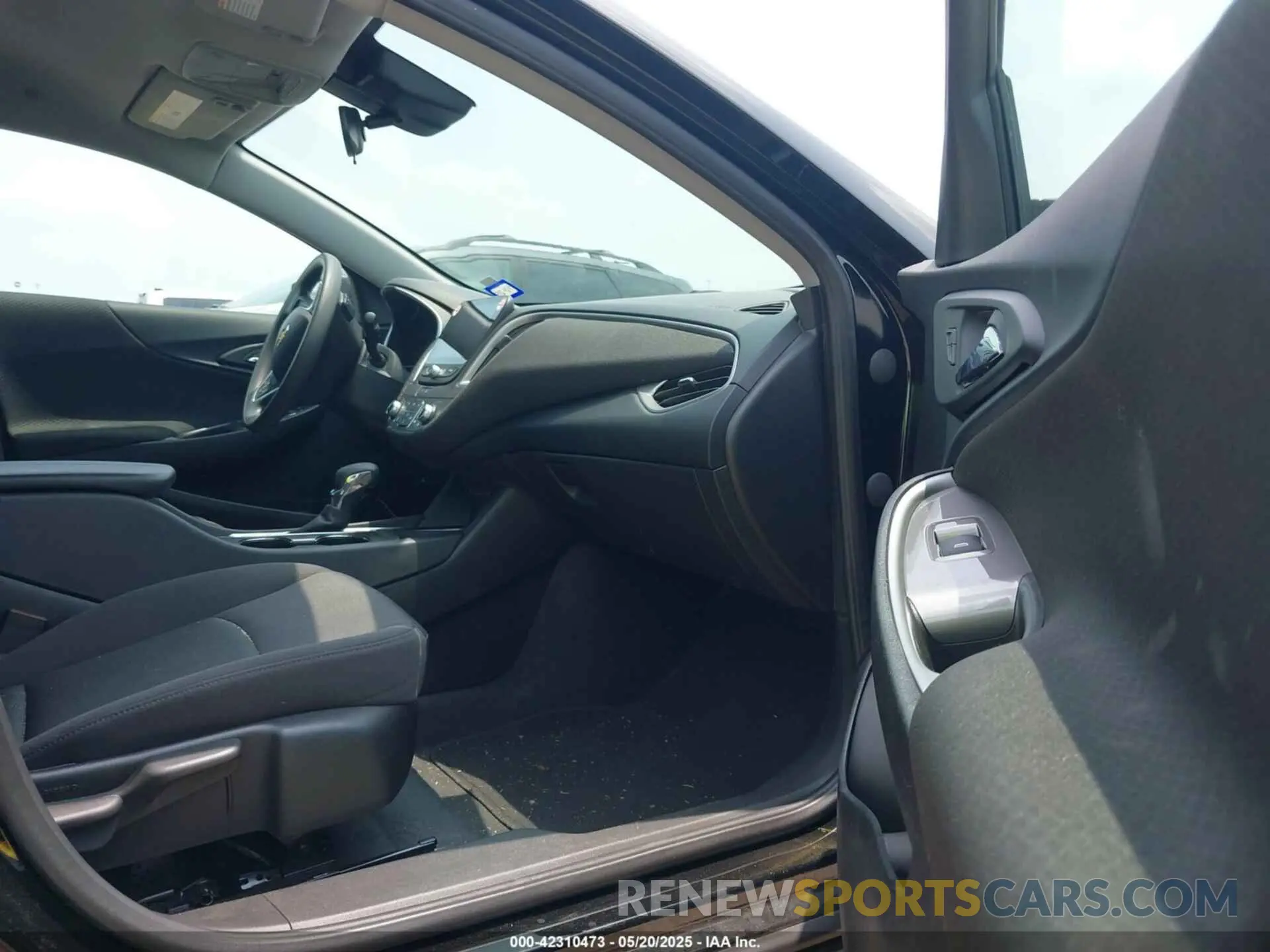 5 Photograph of a damaged car 1G1ZD5ST0SF144690 CHEVROLET MALIBU 2025