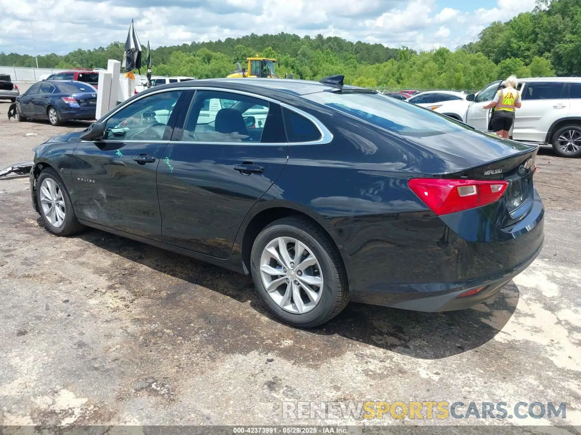 3 Photograph of a damaged car 1G1ZD5ST0SF152935 CHEVROLET MALIBU 2025