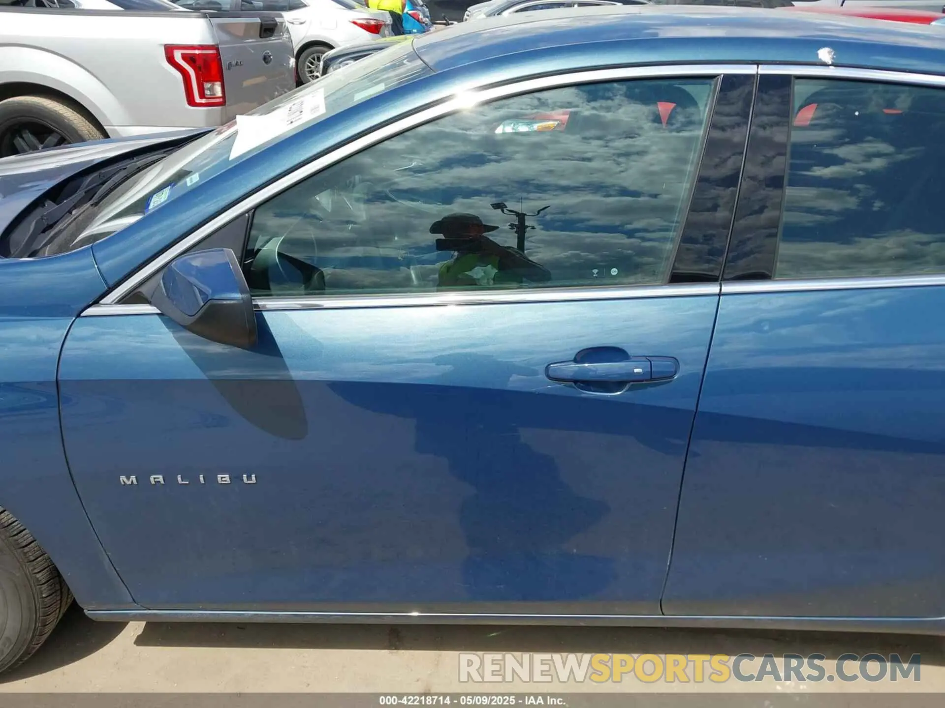 14 Photograph of a damaged car 1G1ZD5ST1SF111729 CHEVROLET MALIBU 2025