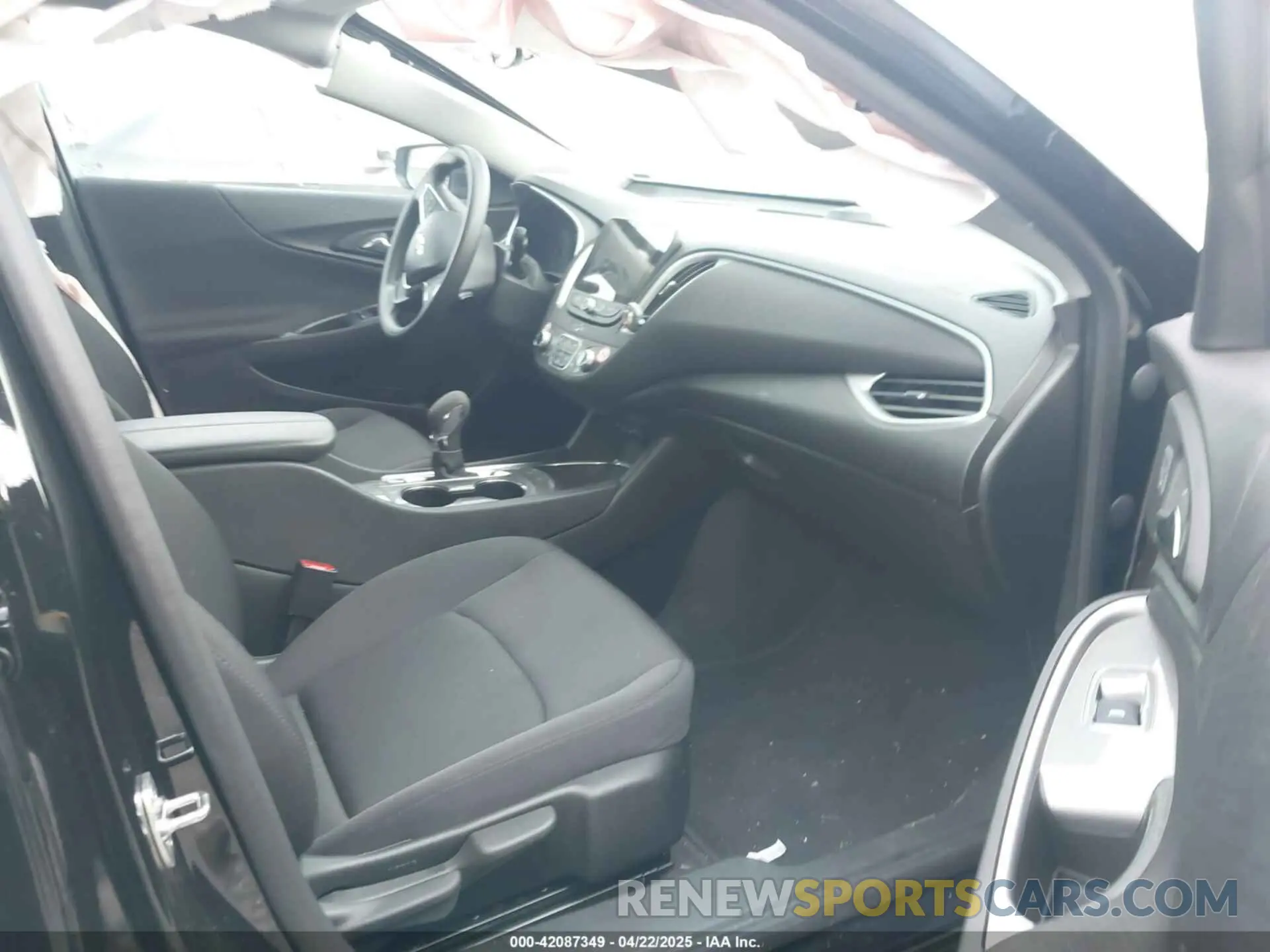 5 Photograph of a damaged car 1G1ZD5ST1SF125162 CHEVROLET MALIBU 2025