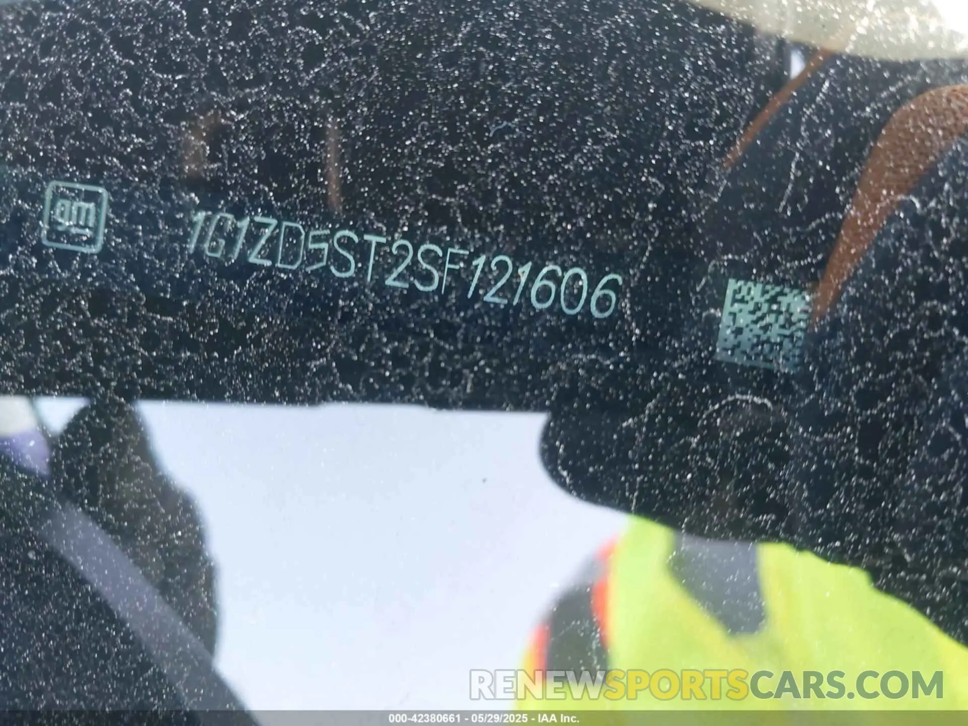 9 Photograph of a damaged car 1G1ZD5ST2SF121606 CHEVROLET MALIBU 2025