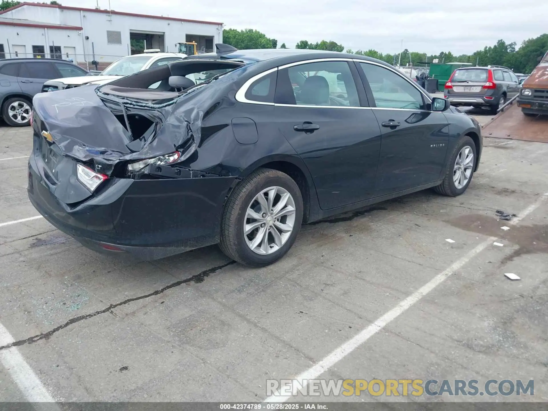 4 Photograph of a damaged car 1G1ZD5ST2SF138552 CHEVROLET MALIBU 2025