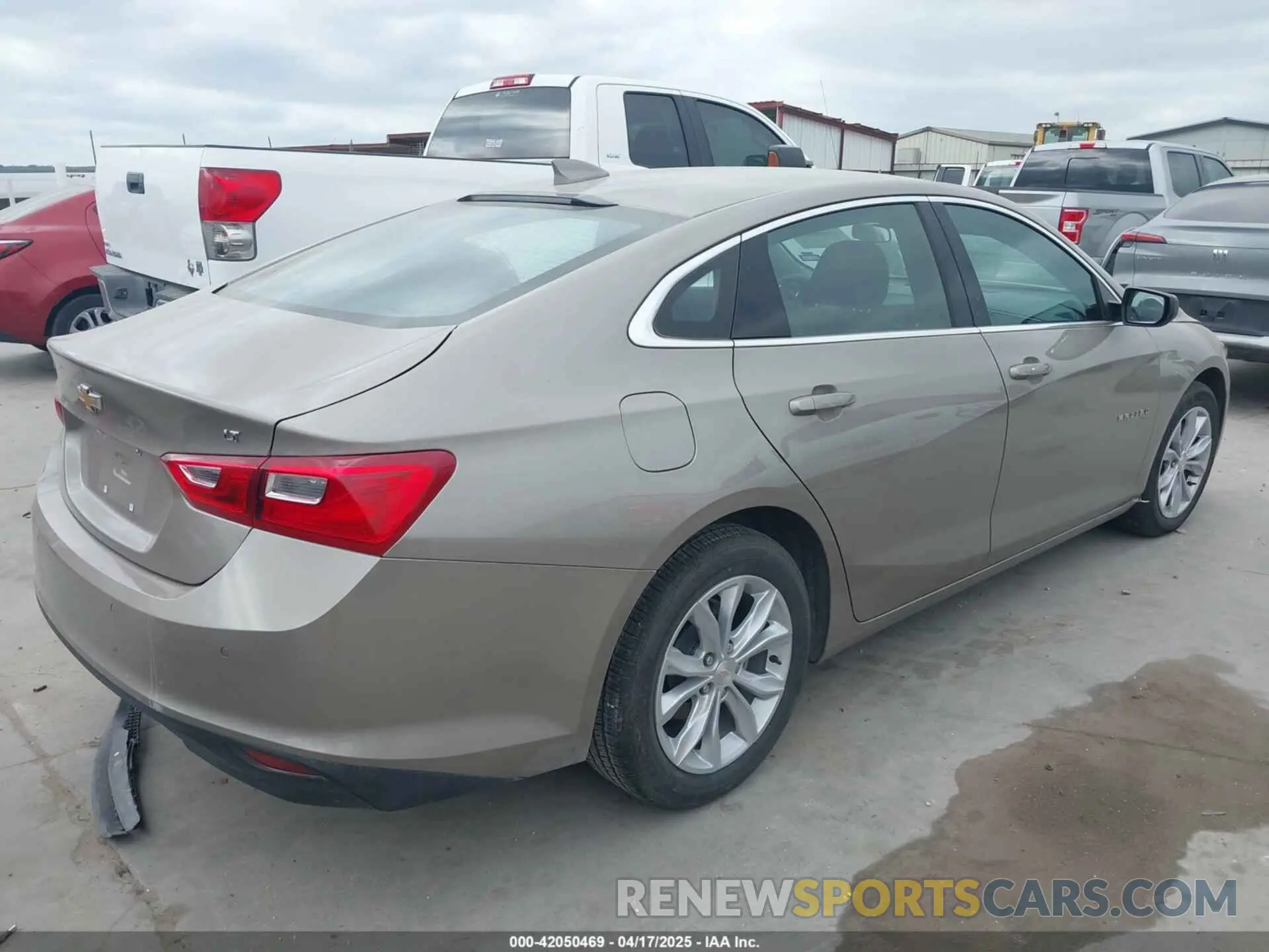 4 Photograph of a damaged car 1G1ZD5ST3SF112672 CHEVROLET MALIBU 2025