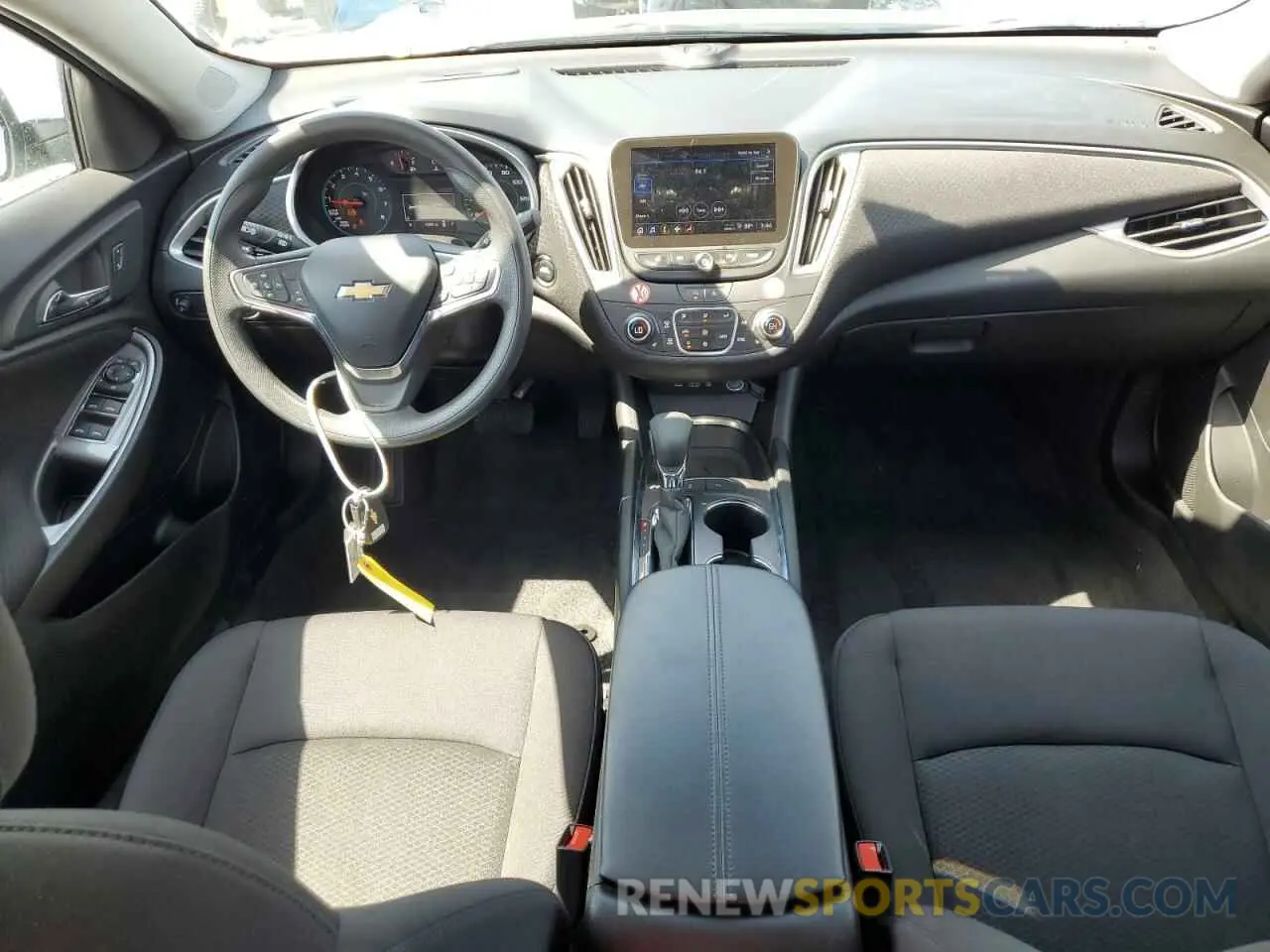 8 Photograph of a damaged car 1G1ZD5ST3SF128340 CHEVROLET MALIBU 2025