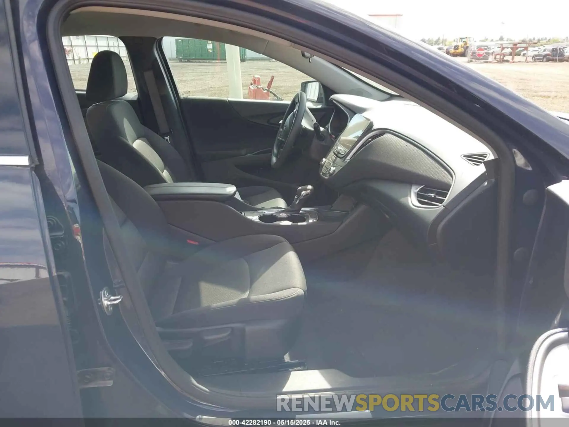 5 Photograph of a damaged car 1G1ZD5ST3SF139662 CHEVROLET MALIBU 2025