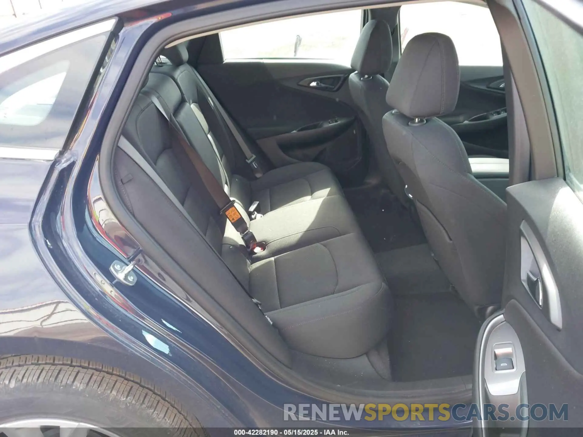 8 Photograph of a damaged car 1G1ZD5ST3SF139662 CHEVROLET MALIBU 2025