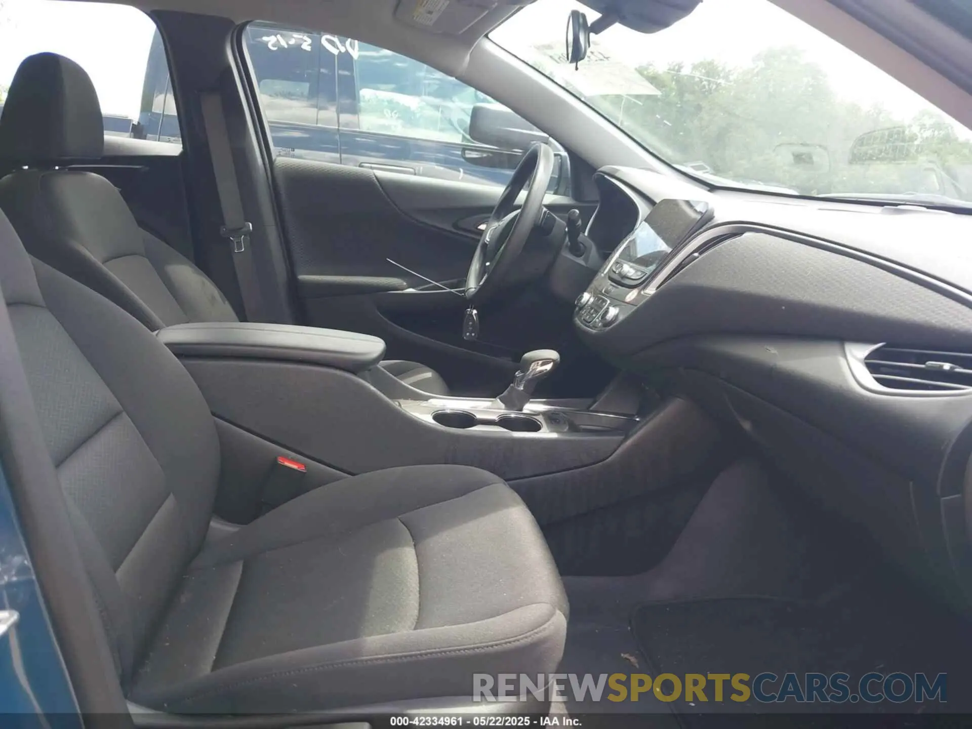 5 Photograph of a damaged car 1G1ZD5ST3SF144327 CHEVROLET MALIBU 2025